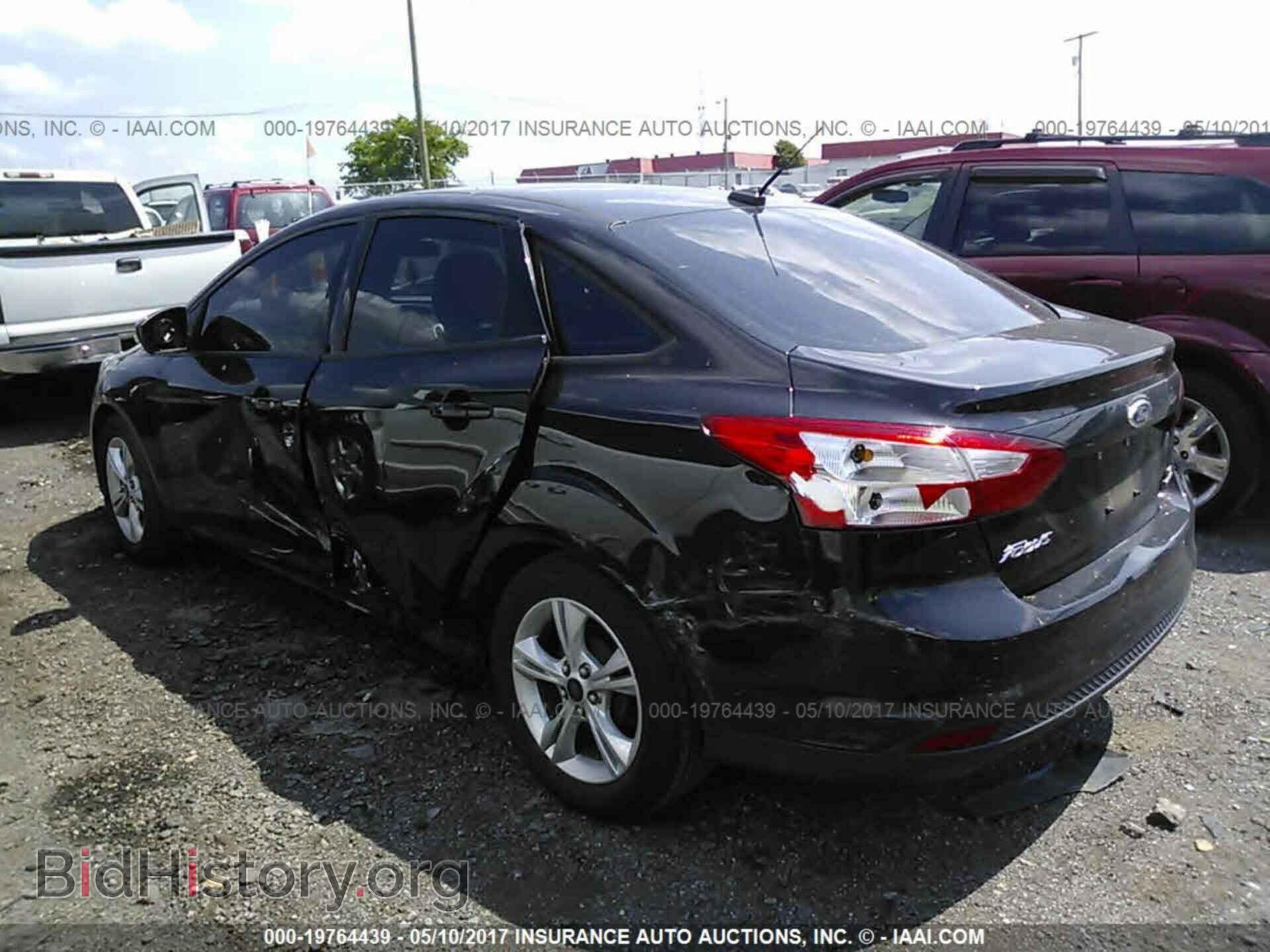 2014 Ford Focus - VIN: 1FADP3F23EL345428 - Фото 3