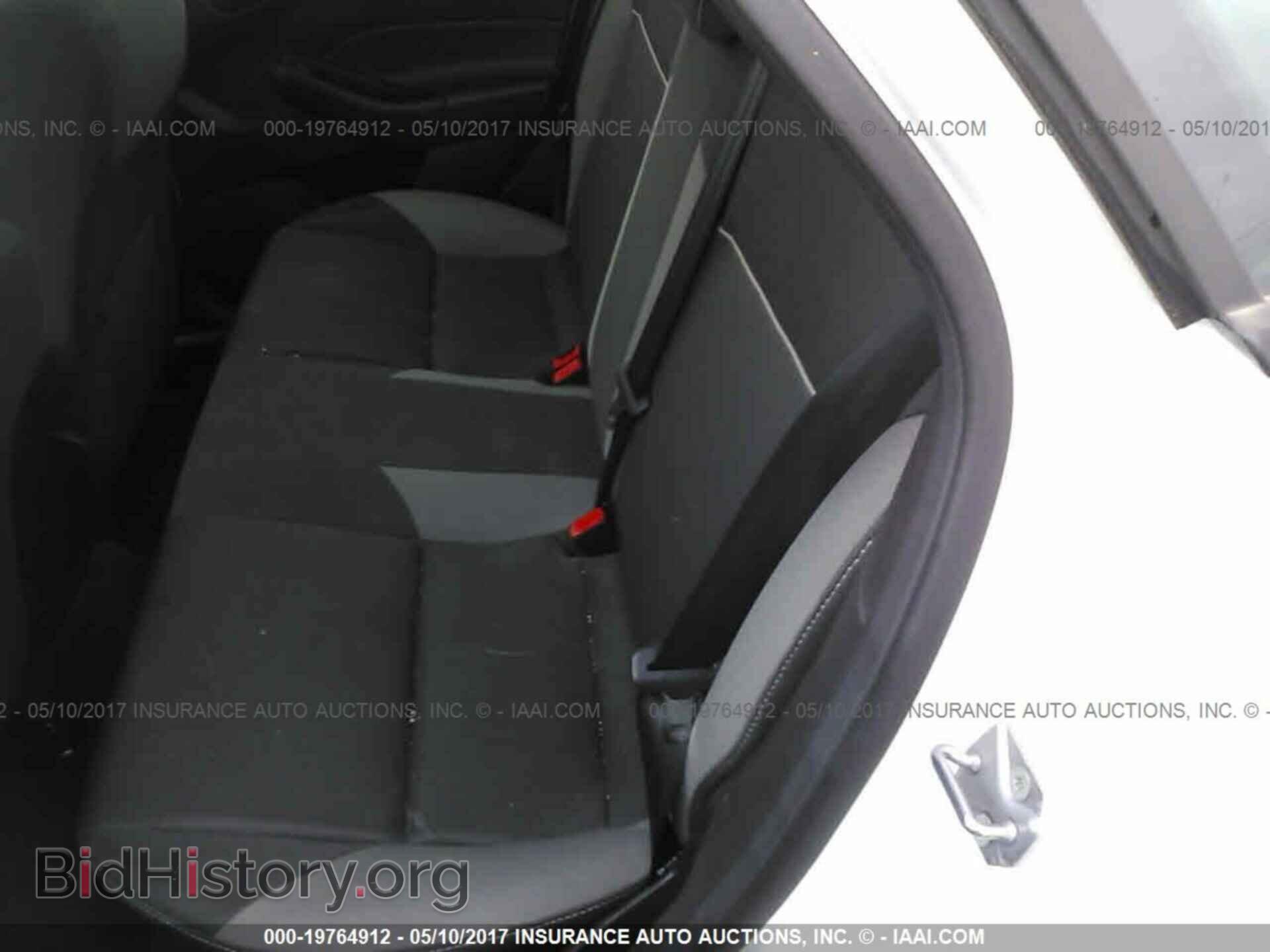 2012 Ford Focus - VIN: 1FAHP3F23CL207452 - Photo 8