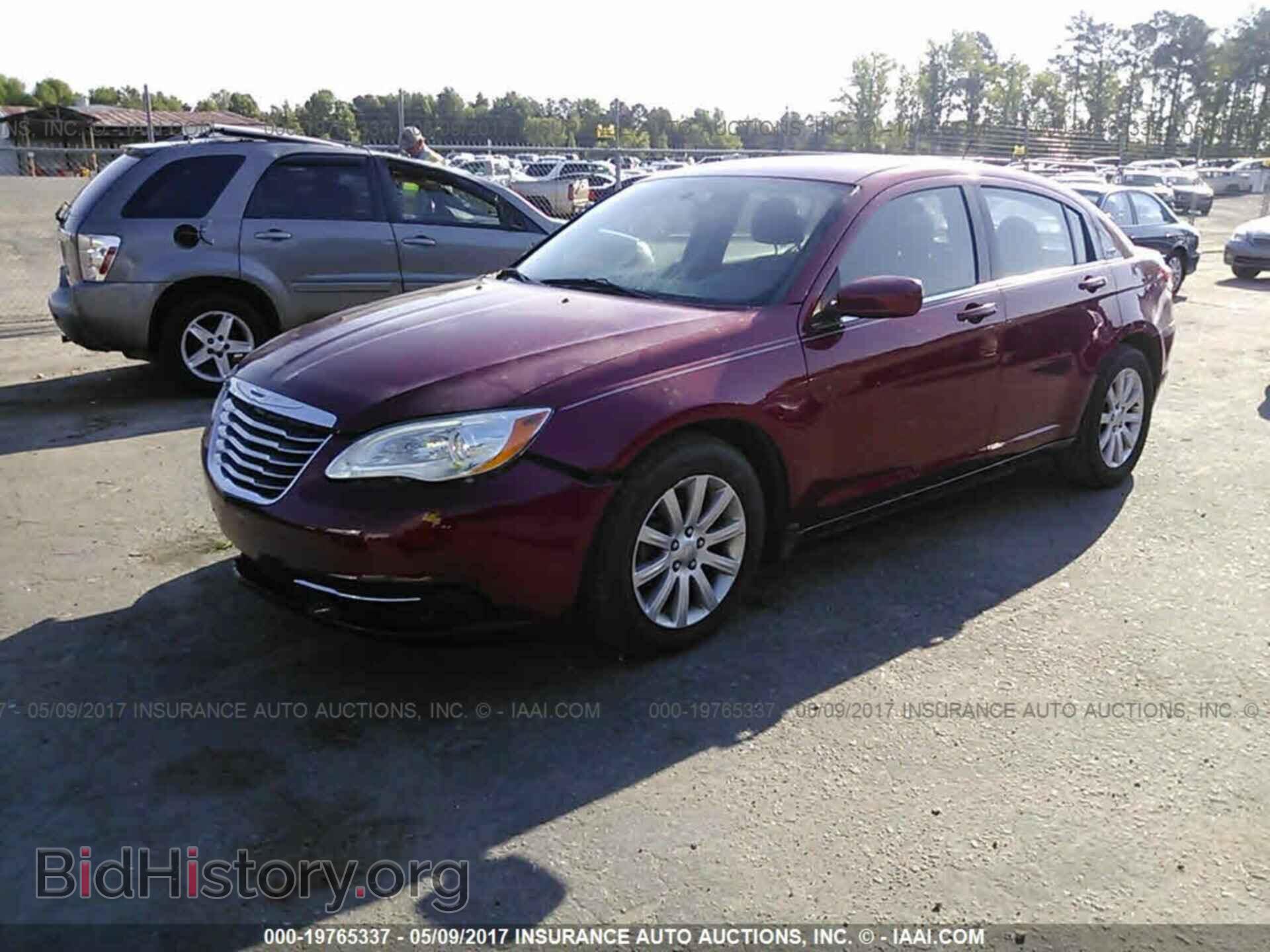 2012 Chrysler 200 - VIN: 1C3CCBBB6CN288875 - Фото 2