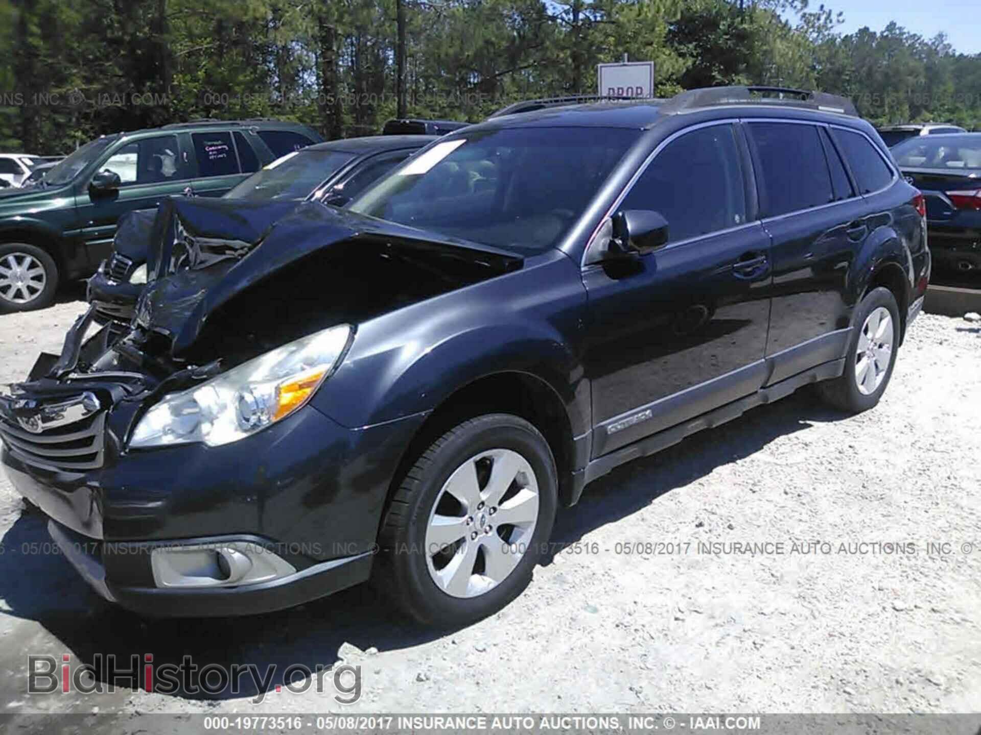 2011 Subaru Outback - VIN: 4S4BRBJC4B3441288 - Фото 2