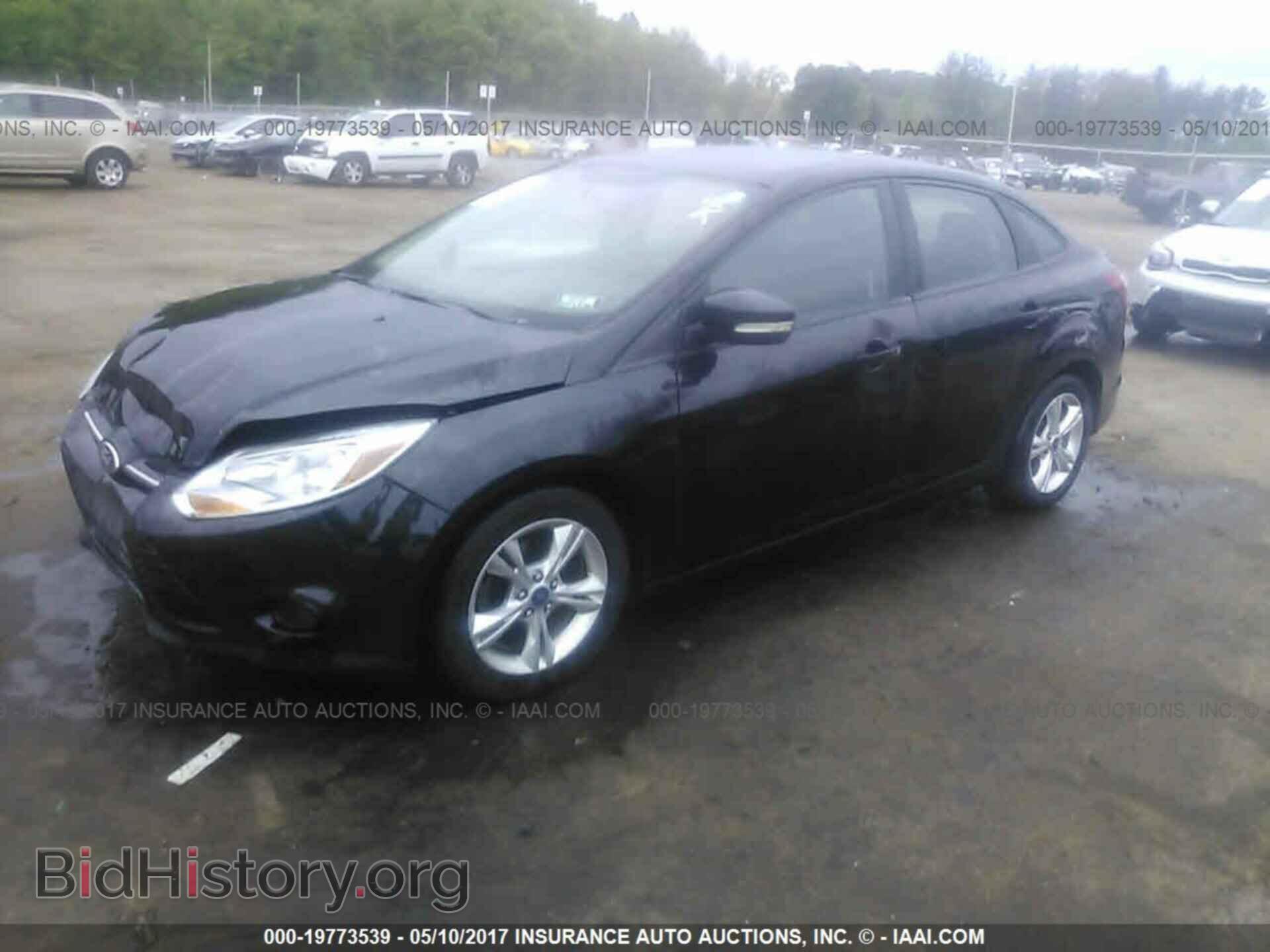 2013 Ford Focus - VIN: 1FADP3F24DL188460 - Фото 2