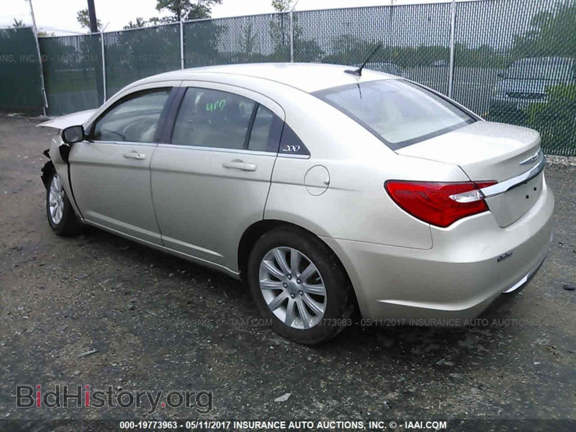 2013 Chrysler 200 - VIN: 1C3CCBBB6DN723704 - Фото 3