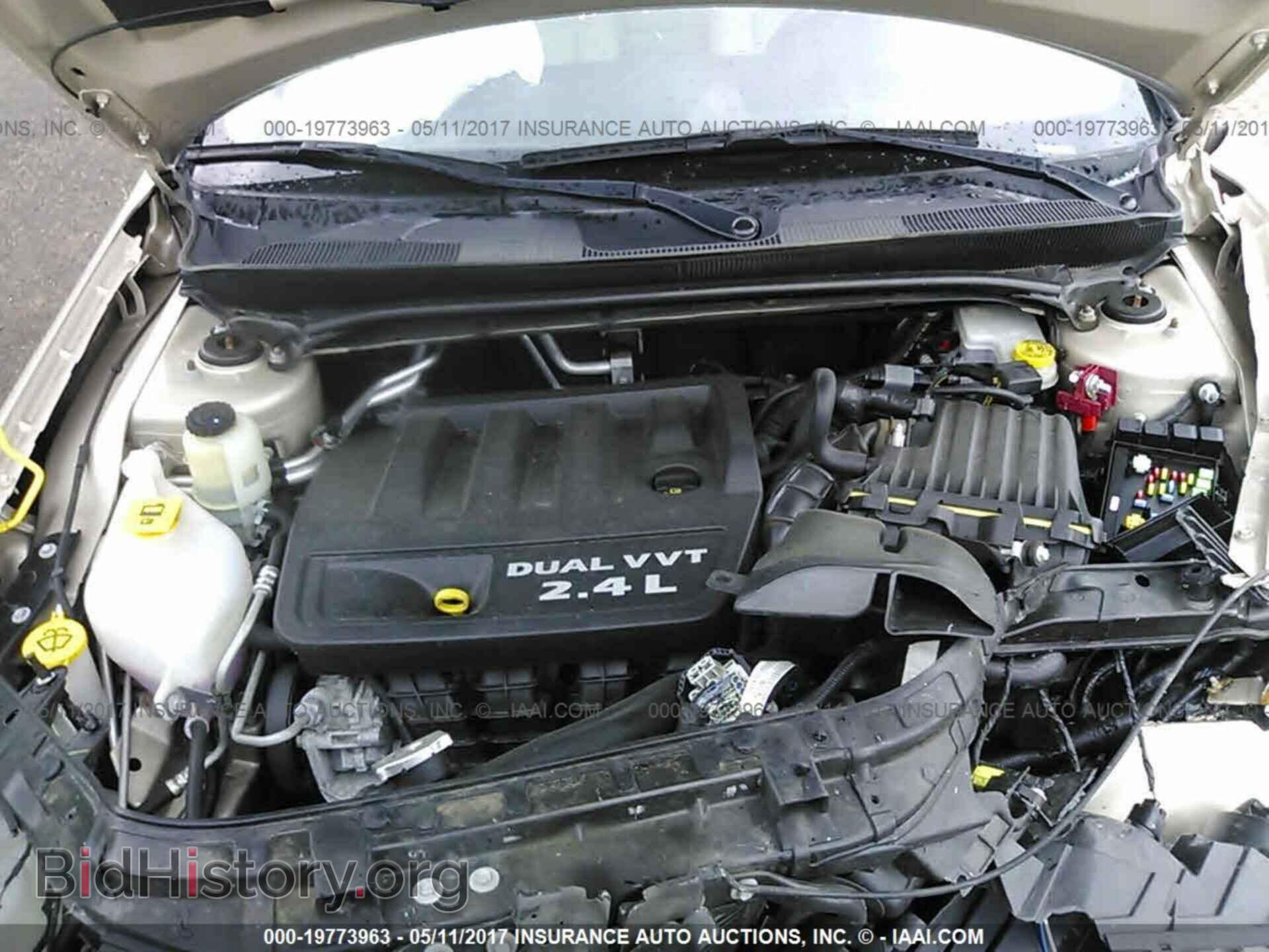 2013 Chrysler 200 - VIN: 1C3CCBBB6DN723704 - Фото 10