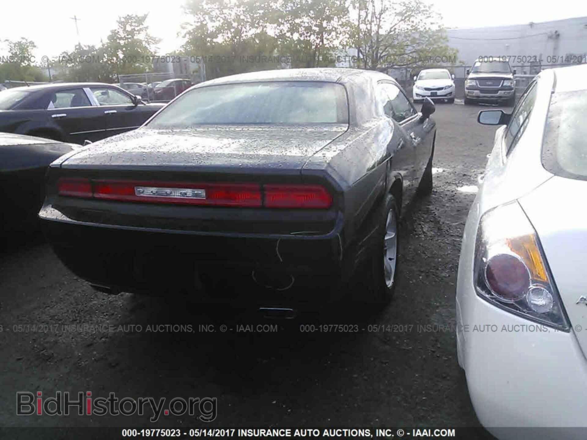 2014 Dodge Challenger - VIN: 2C3CDYAG0EH233802 - Photo 4