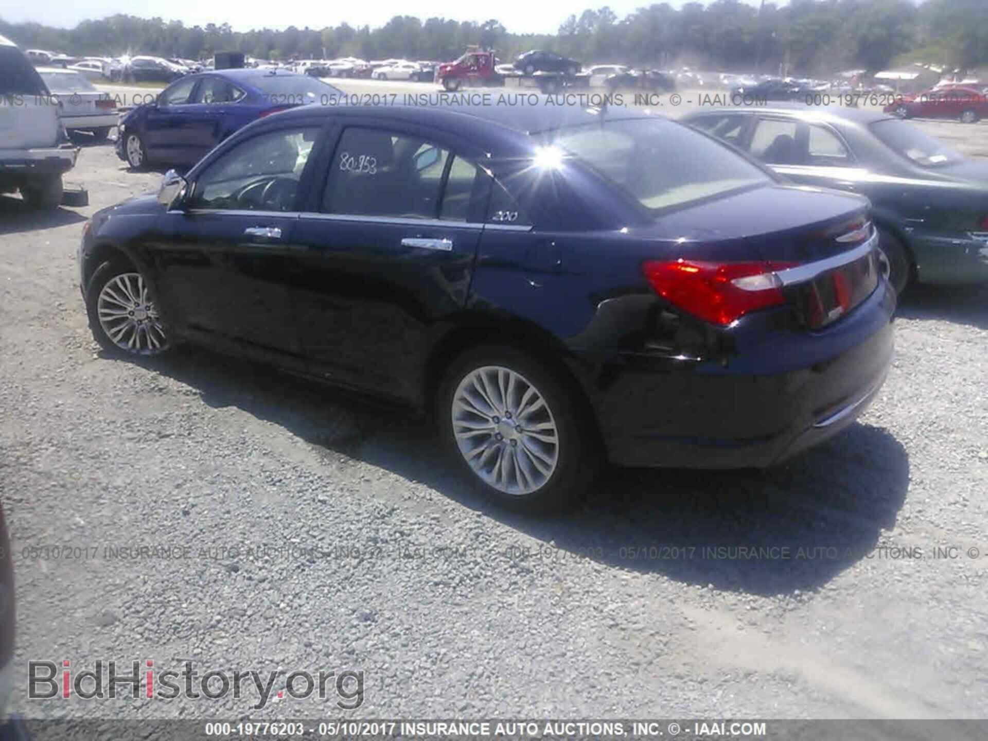2012 Chrysler 200 - VIN: 1C3CCBCG8CN107933 - Фото 3