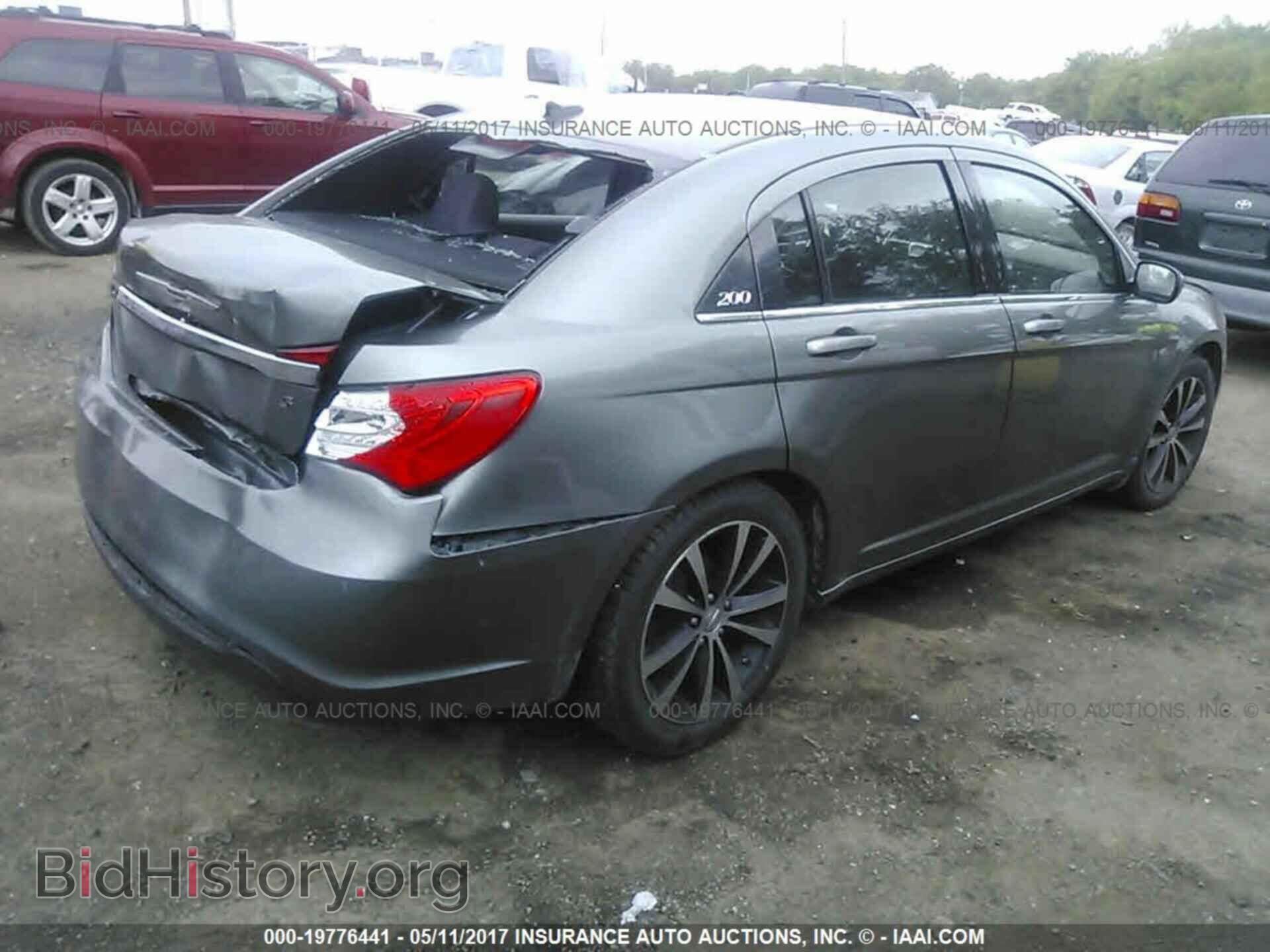 2013 Chrysler 200 - VIN: 1C3CCBBG8DN716913 - Фото 4