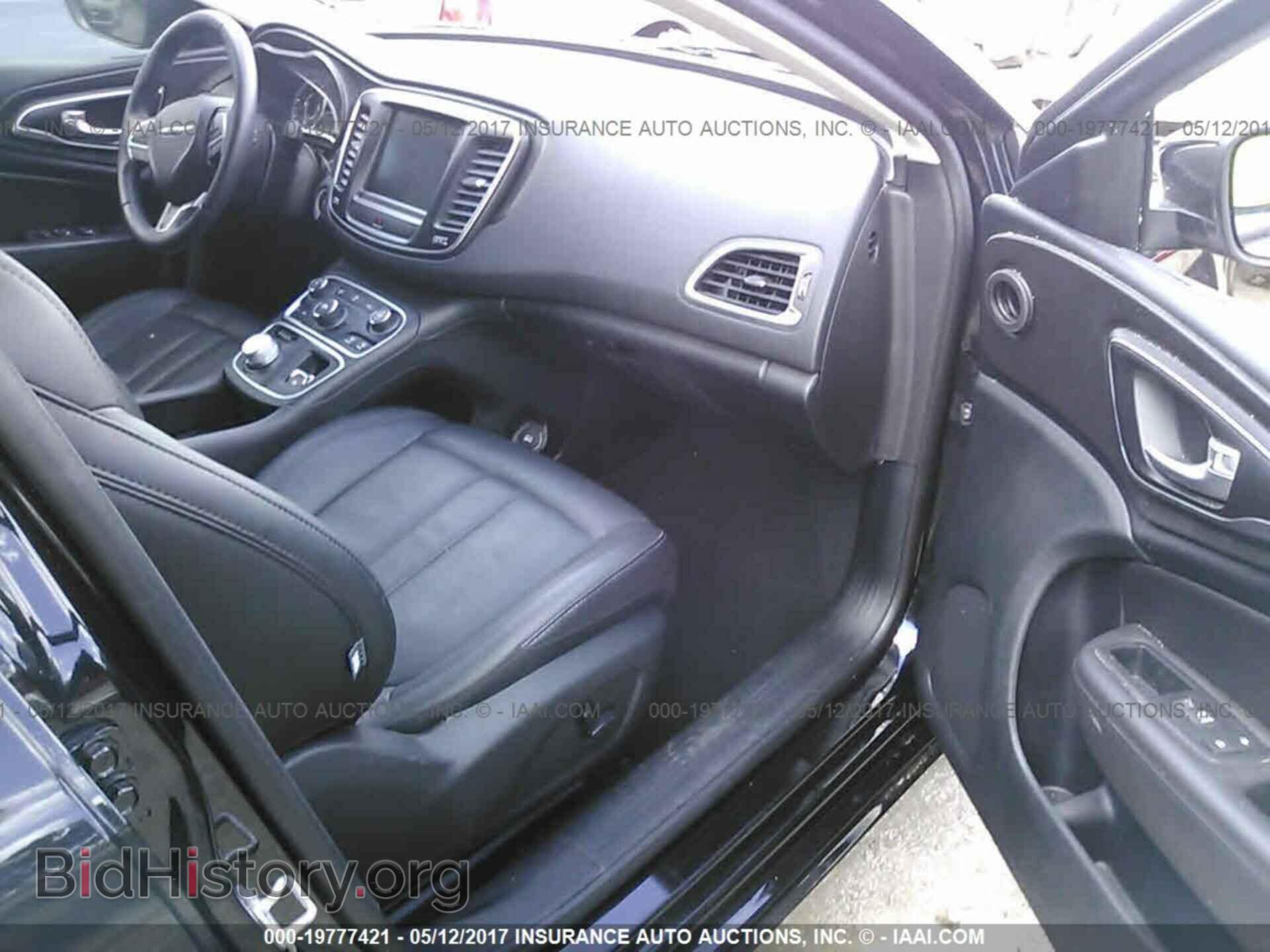 2016 Chrysler 200 - VIN: 1C3CCCAB1GN191676 - Photo 5