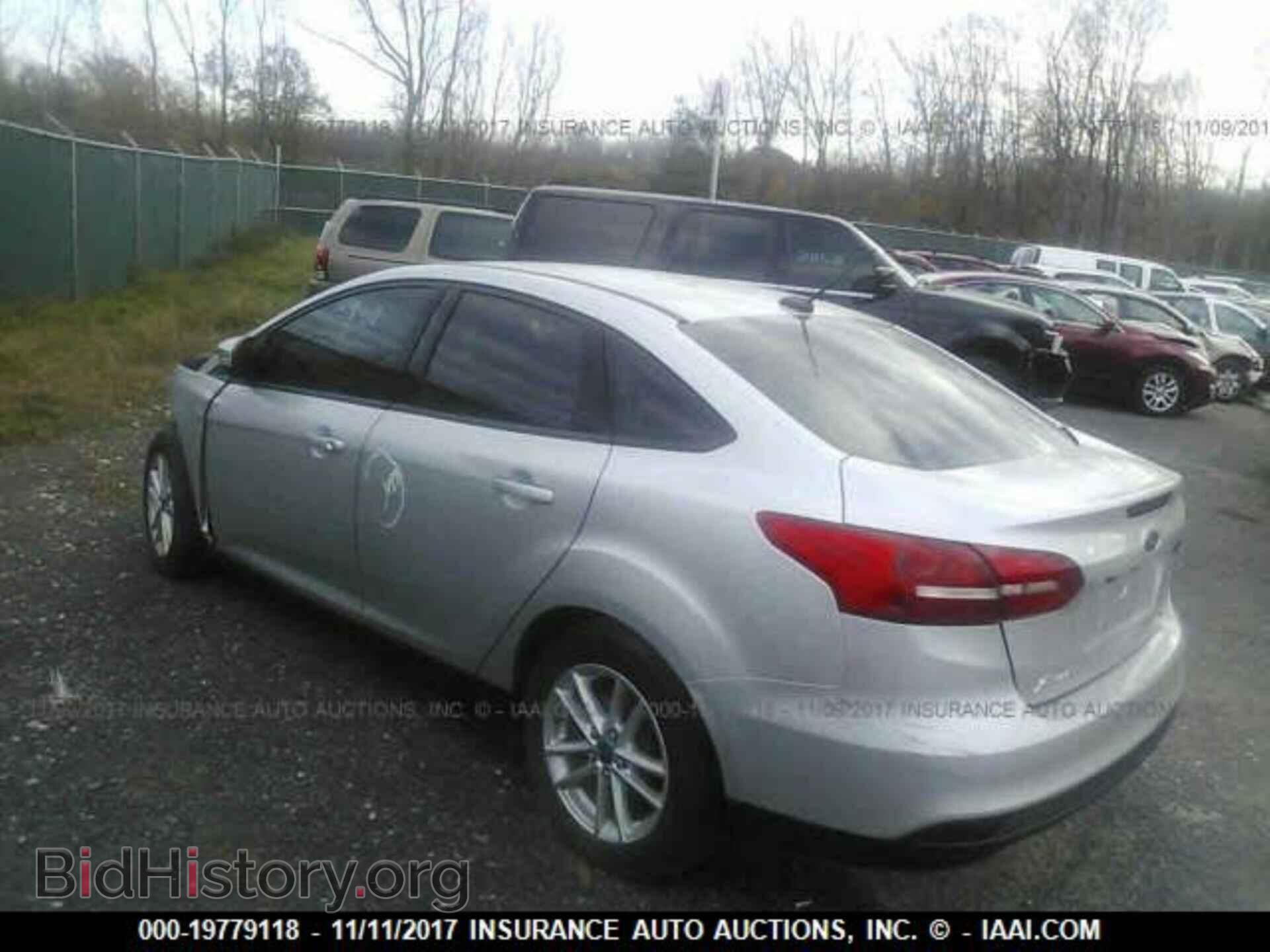 2015 Ford Focus - VIN: 1FADP3F21FL367221 - Фото 3