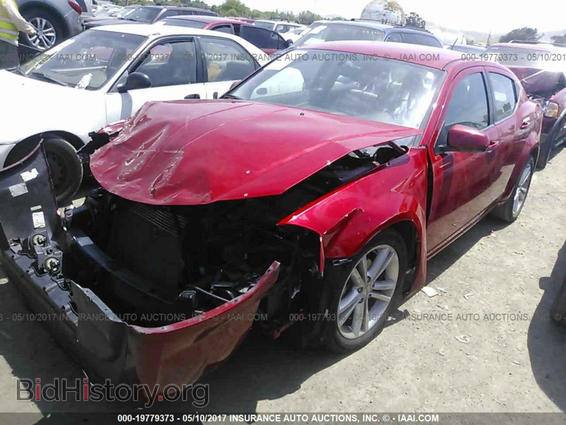 2013 Dodge Avenger - VIN: 1C3CDZCB1DN556933 - Photo 2