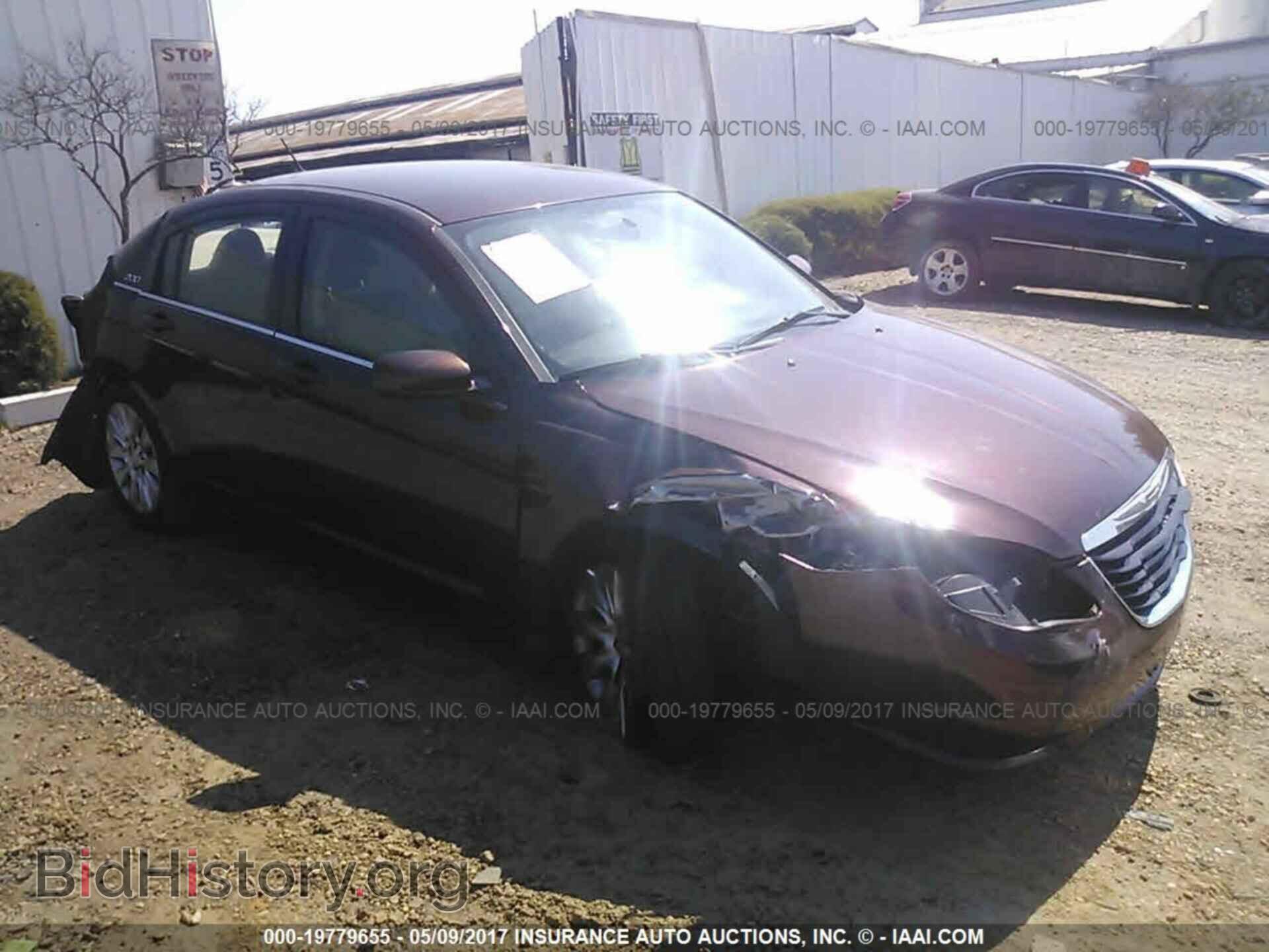 Photo 1C3CCBAB8DN646836 - Chrysler 200 2013