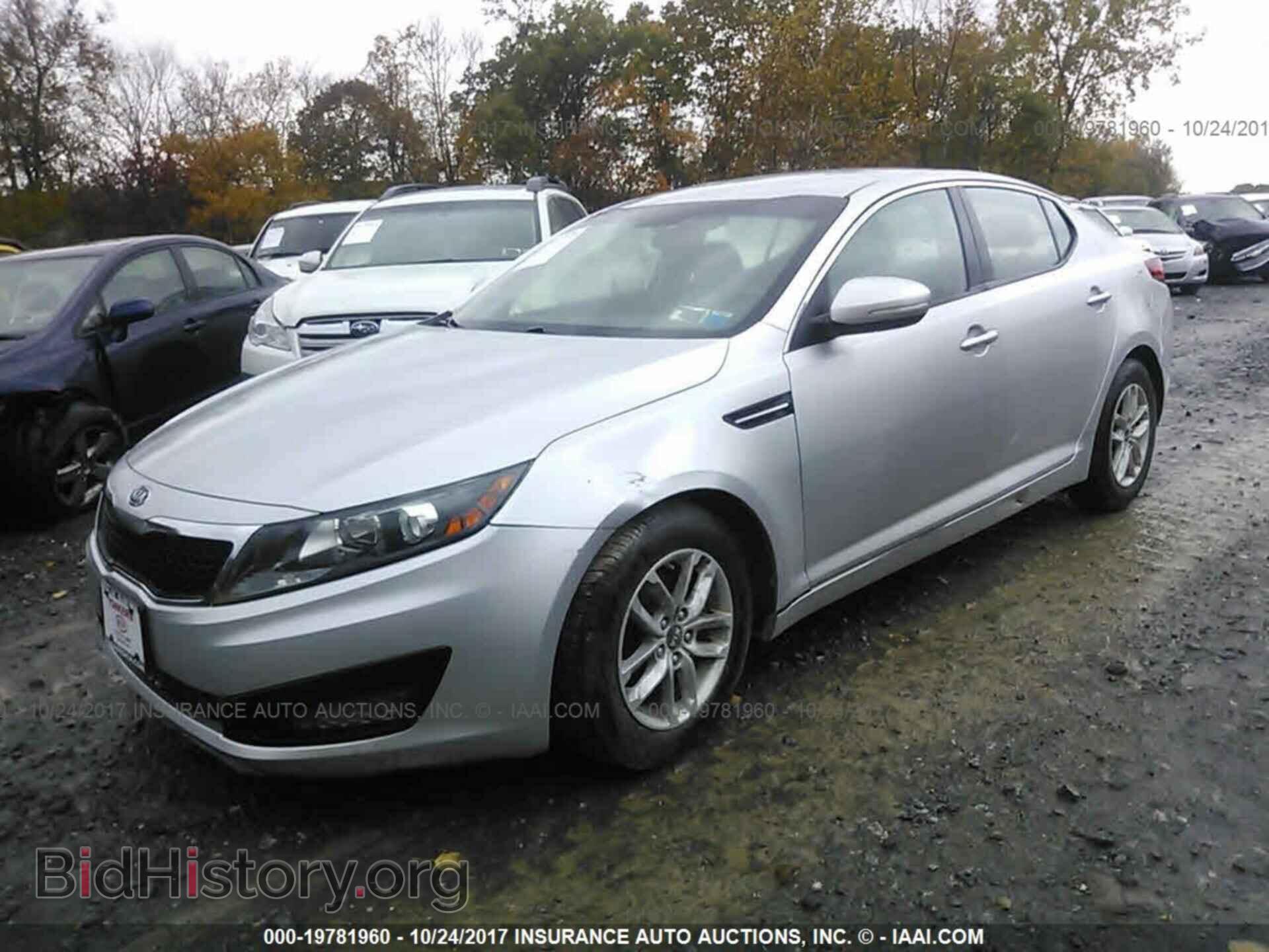 2011 Kia Optima - VIN: KNAGM4A74B5097373 - Фото 2