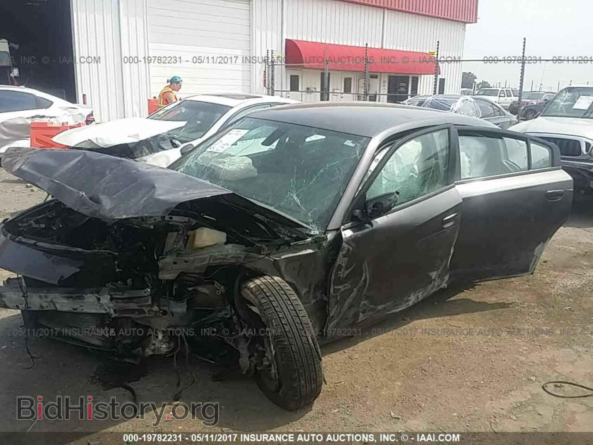2015 Dodge Charger - VIN: 2C3CDXBG2FH738900 - Фото 2