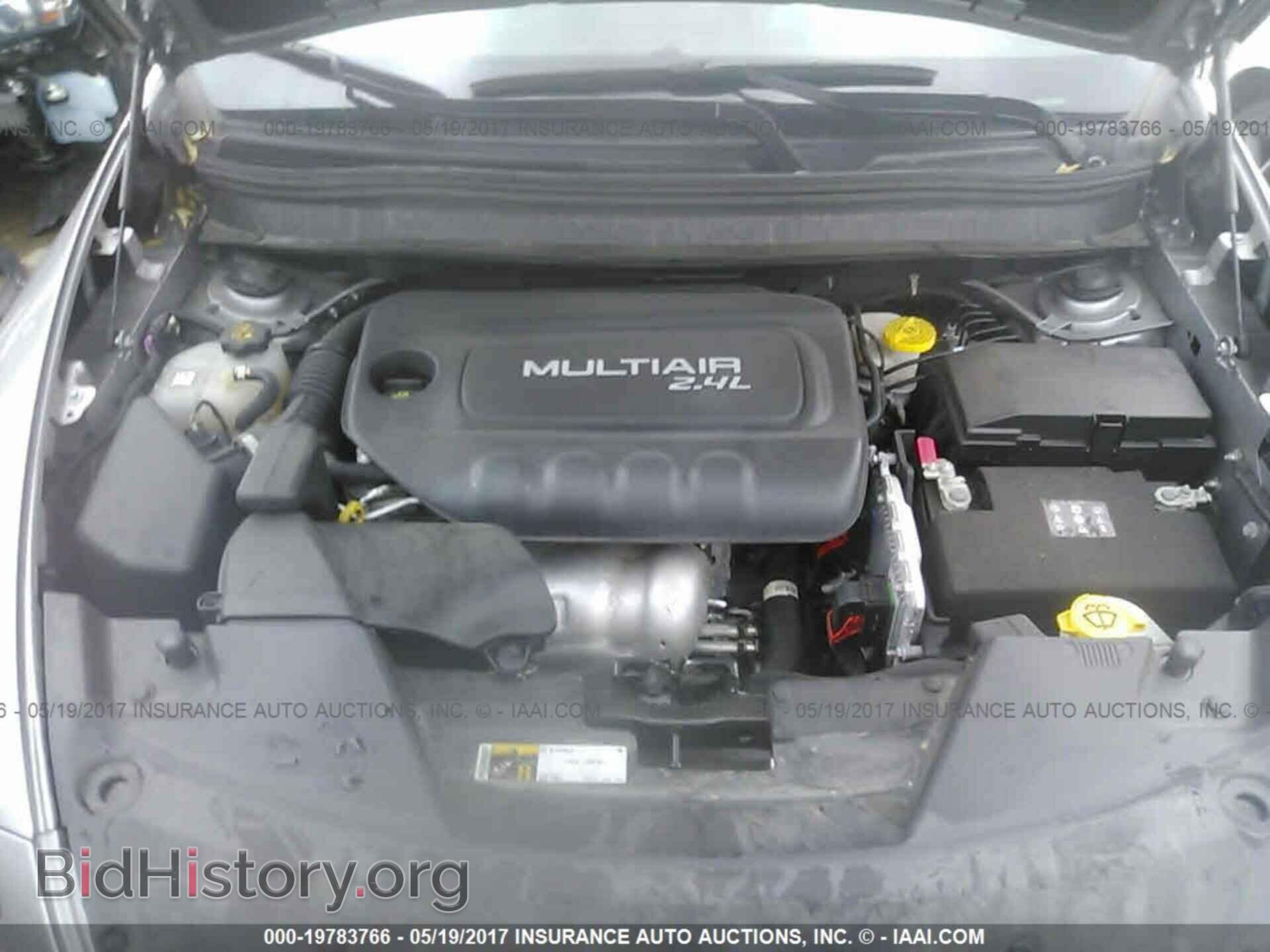 2015 Jeep Cherokee - VIN: 1C4PJMCB2FW622556 - Photo 10