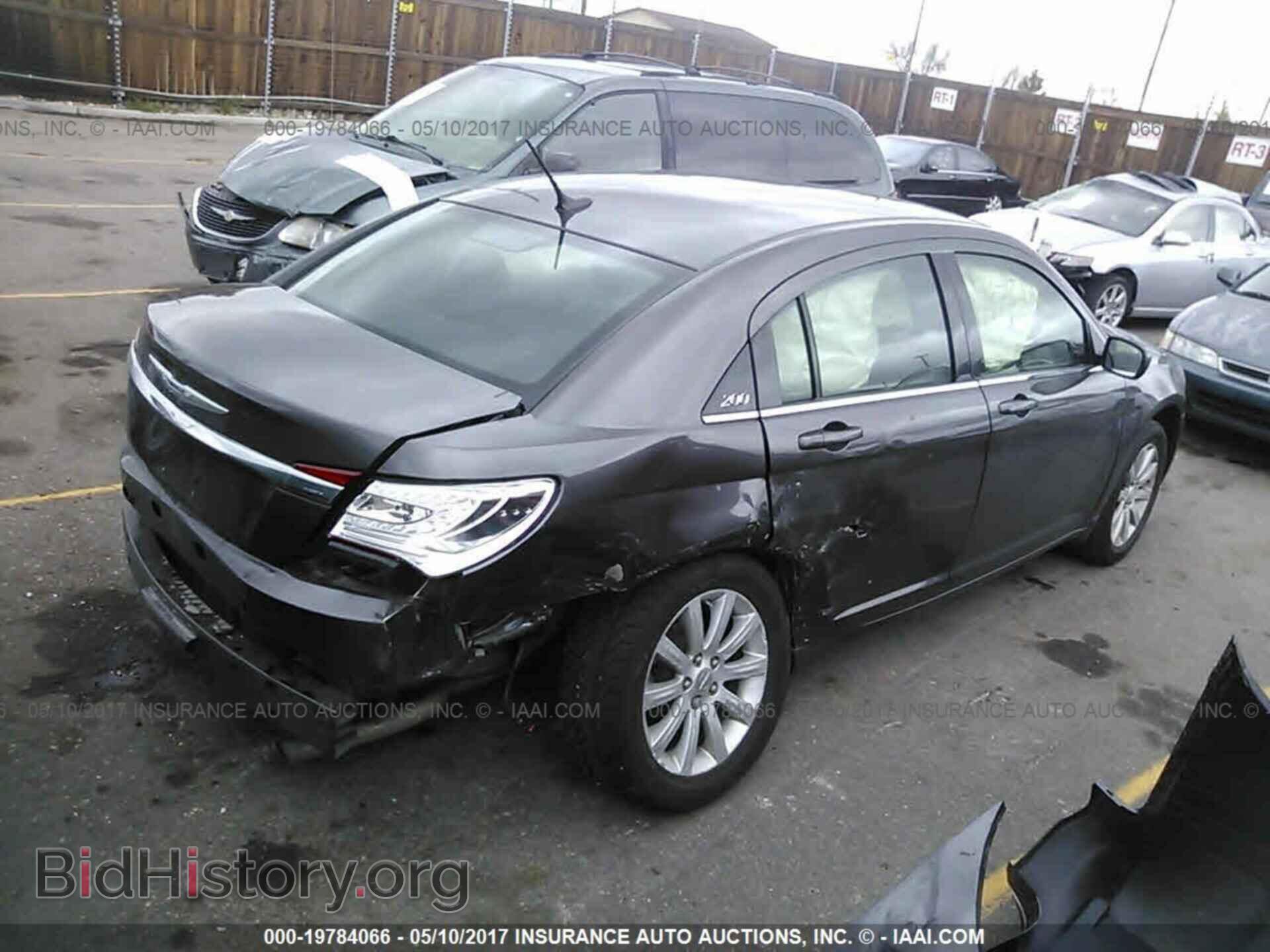 2014 Chrysler 200 - VIN: 1C3CCBBB0EN183204 - Фото 4