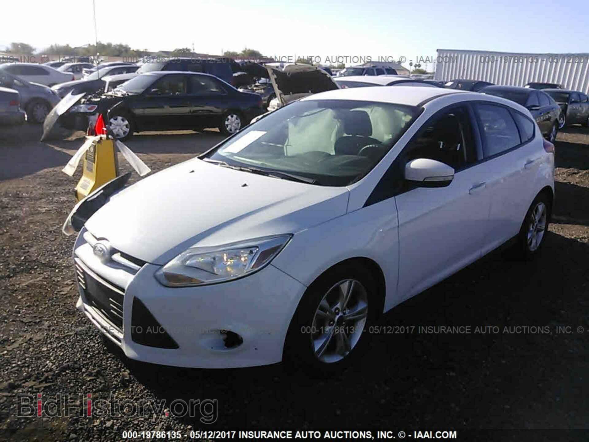 2014 Ford Focus - VIN: 1FADP3K20EL337048 - Фото 2