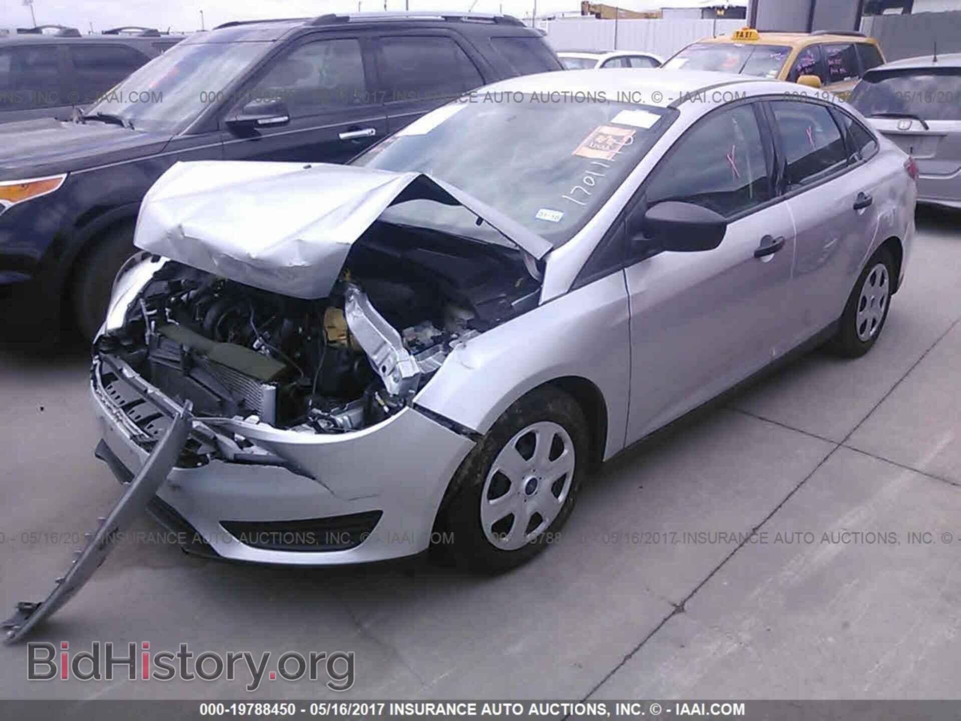 2015 Ford Focus - VIN: 1FADP3E28FL297363 - Photo 2