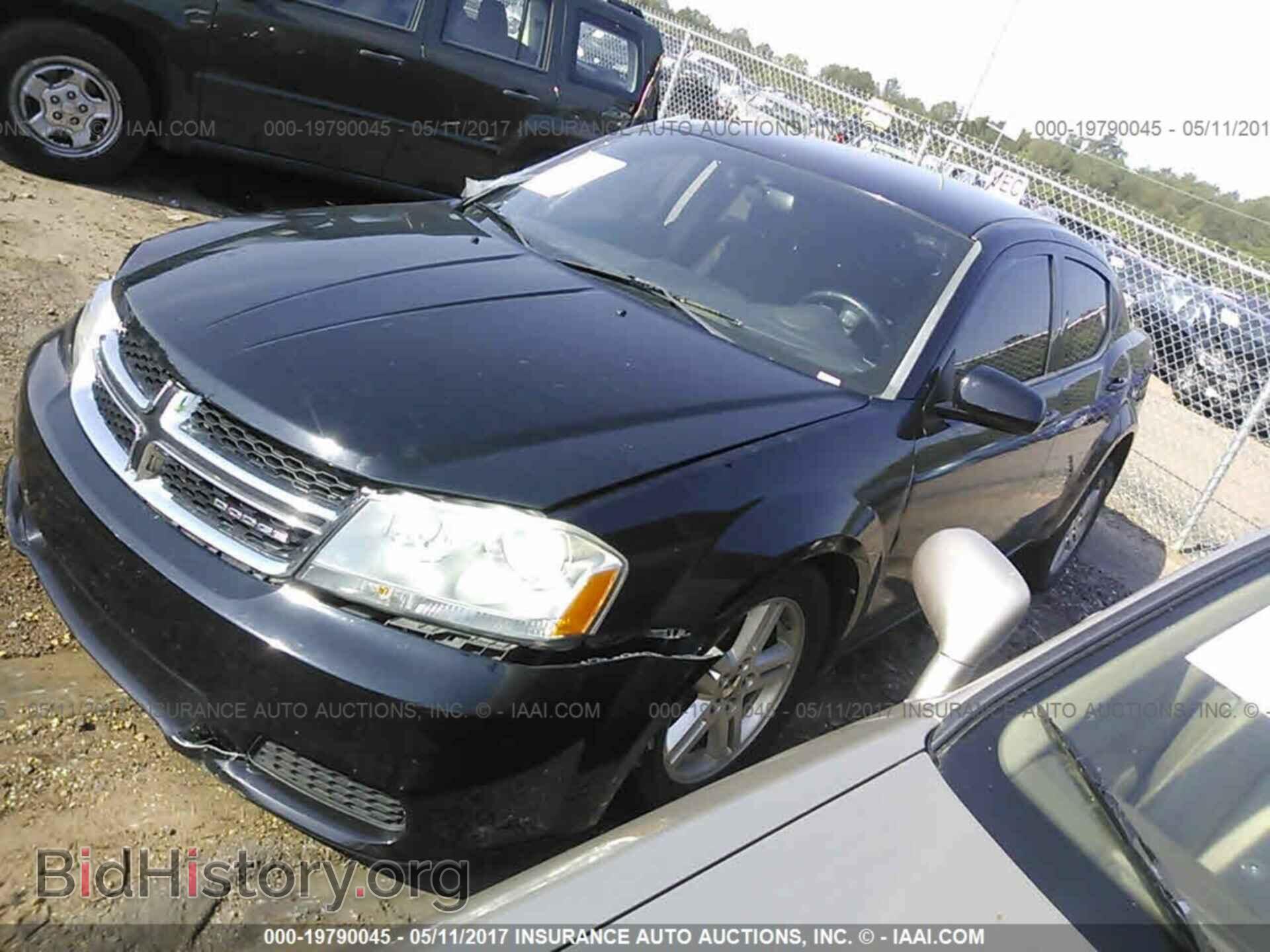 2011 Dodge Avenger - VIN: 1B3BD1FB1BN544400 - Фото 2