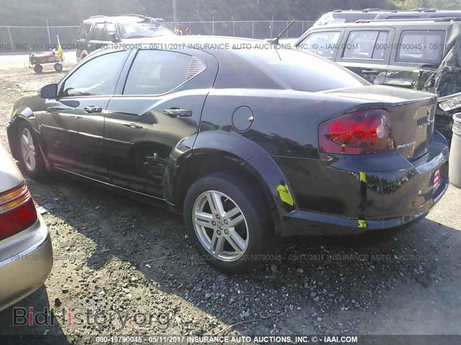 2011 Dodge Avenger - VIN: 1B3BD1FB1BN544400 - Фото 3