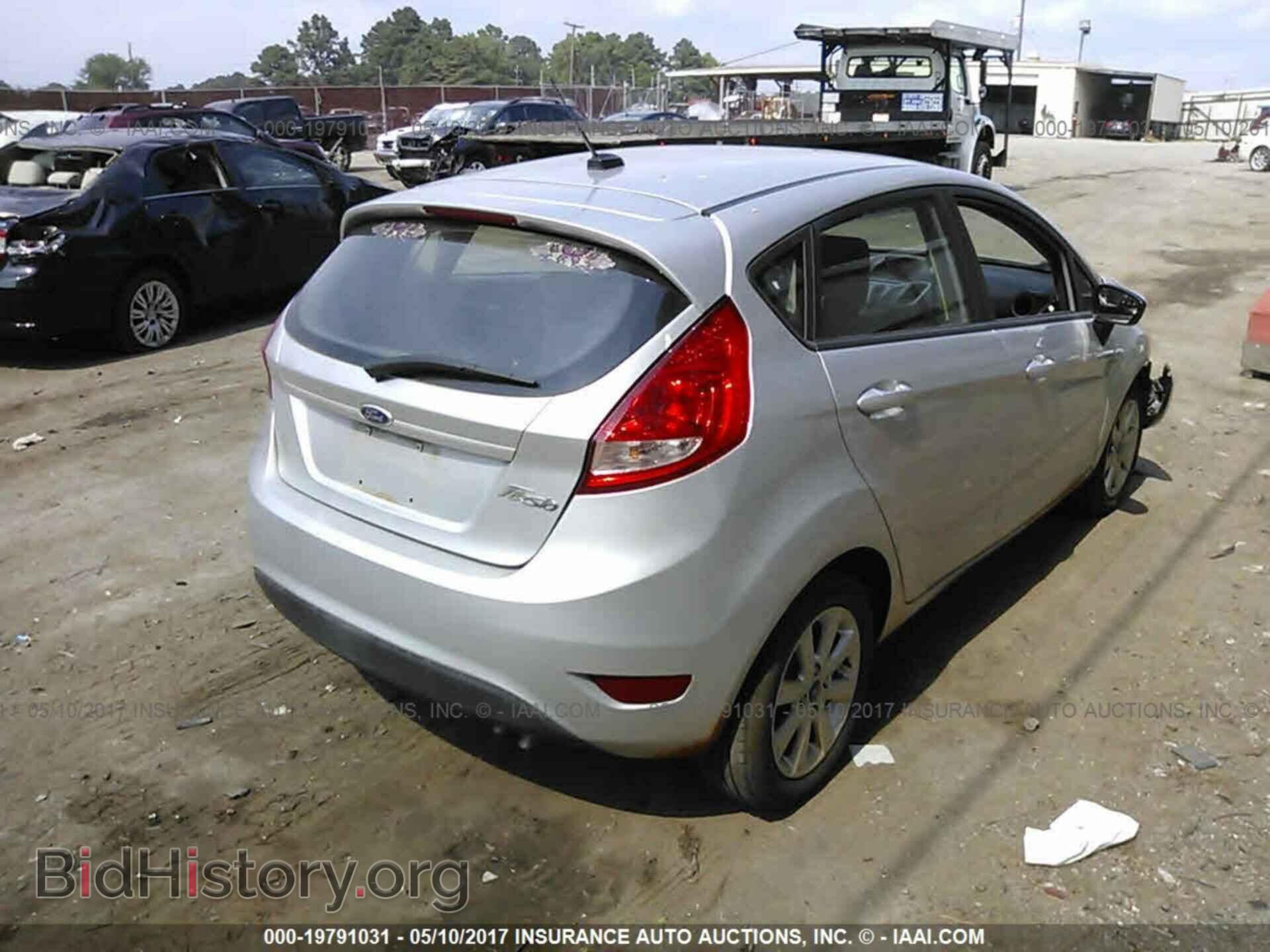 2012 Ford Fiesta - VIN: 3FADP4EJ9CM111725 - Фото 4