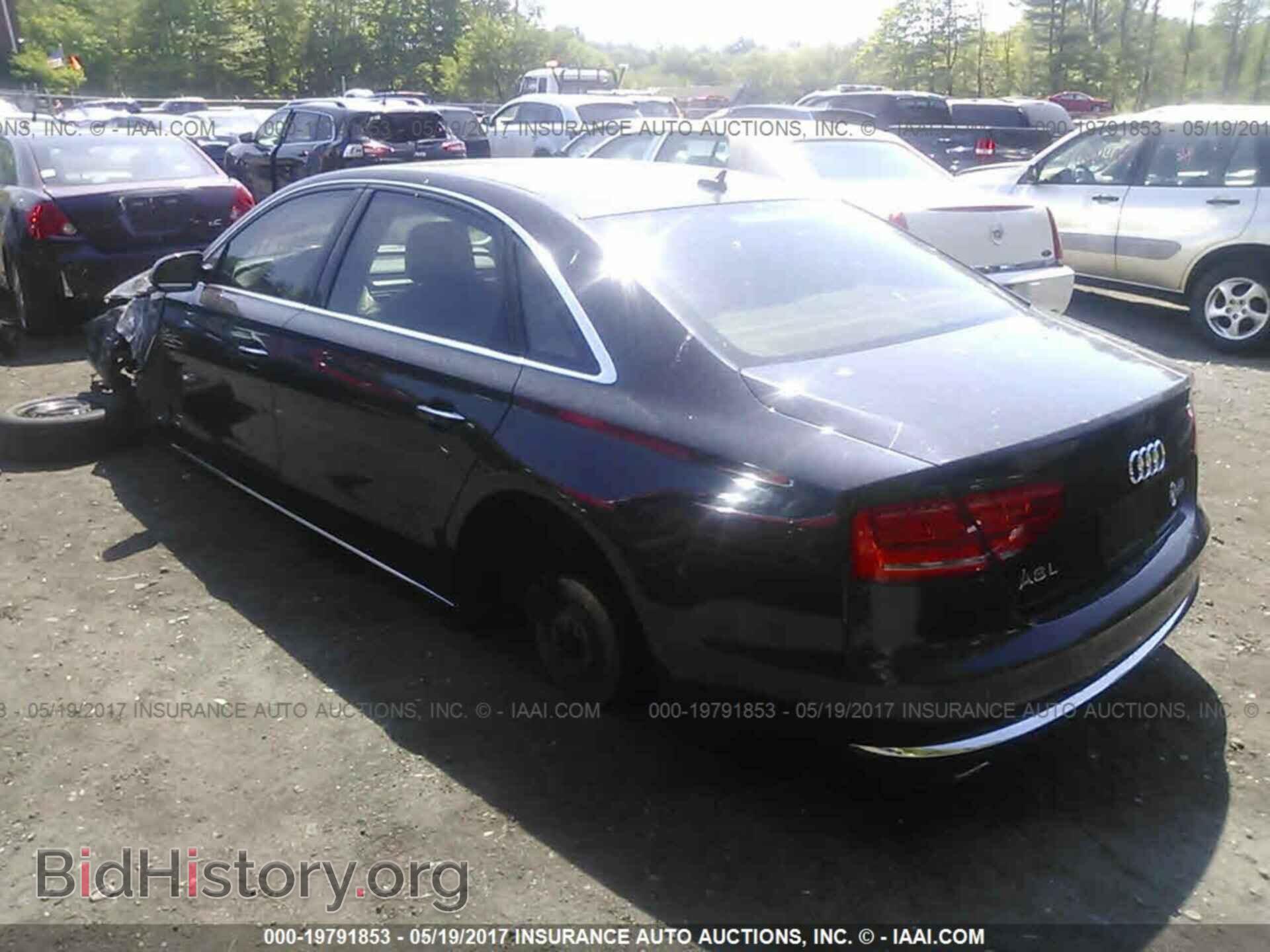2011 Audi A8 - VIN: WAURVAFD5BN005786 - Photo 3