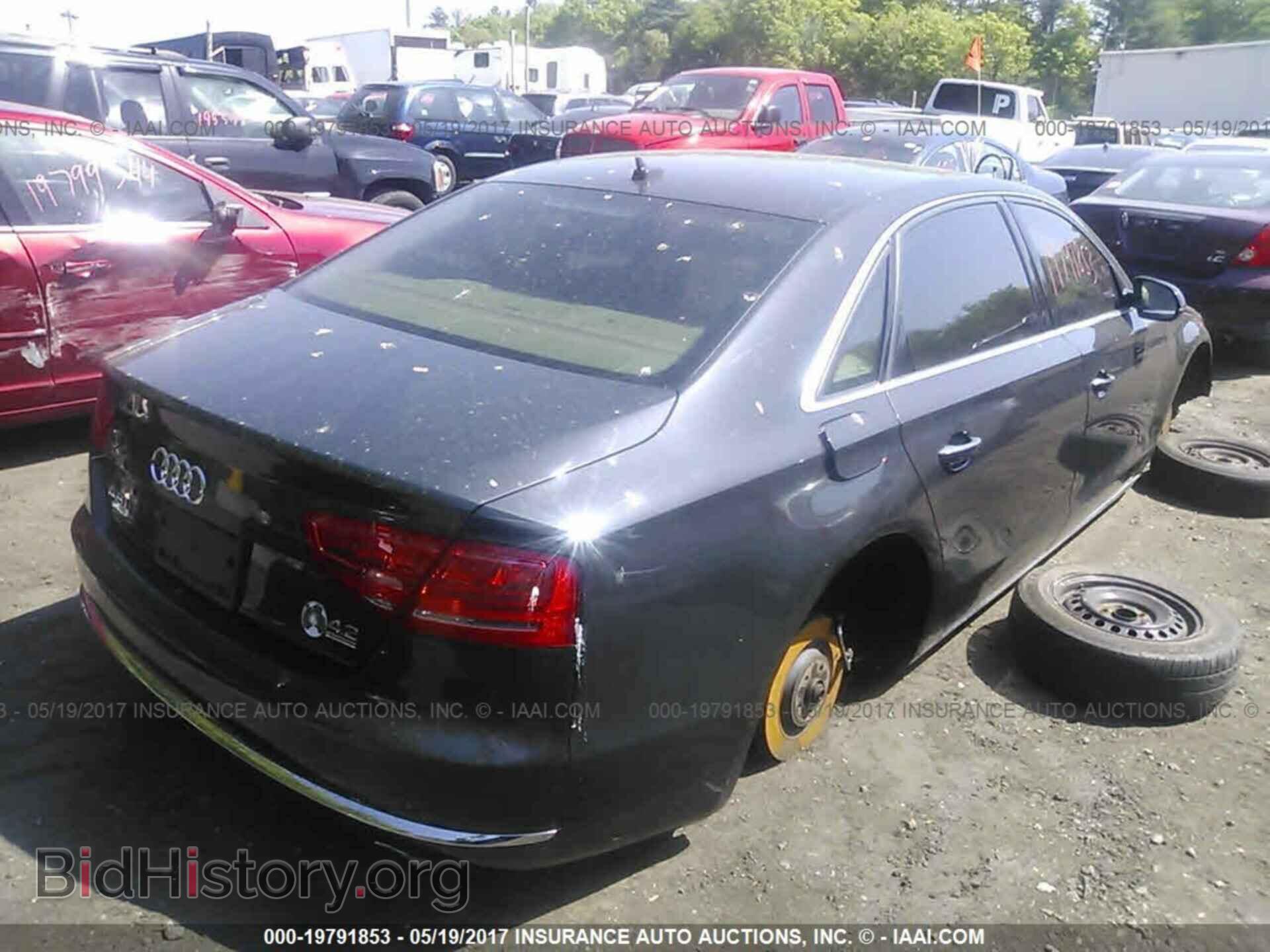 2011 Audi A8 - VIN: WAURVAFD5BN005786 - Photo 4