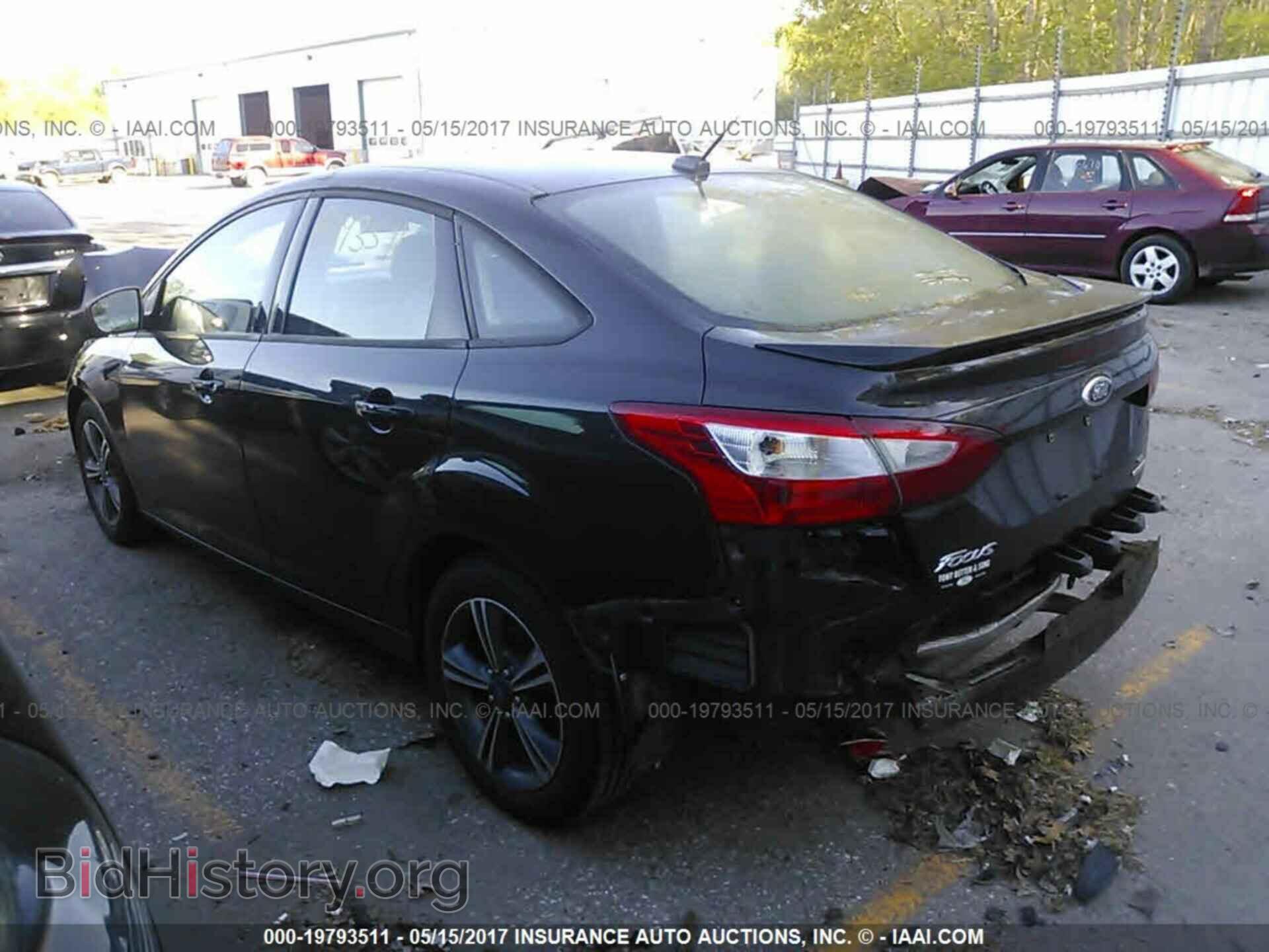 2012 Ford Focus - VIN: 1FAHP3F29CL402407 - Photo 3