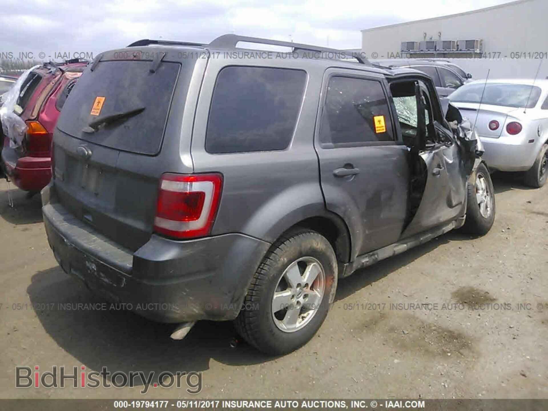 2012 Ford Escape - VIN: 1FMCU0D77CKB90747 - Фото 4