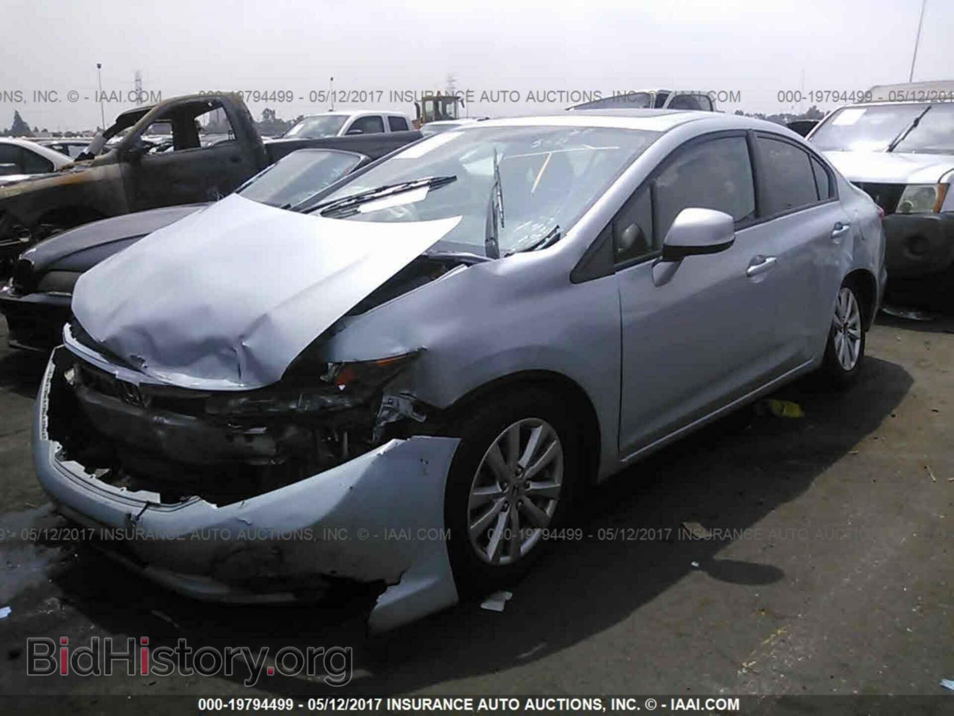 2012 Honda Civic - VIN: 19XFB2F87CE337645 - Photo 2