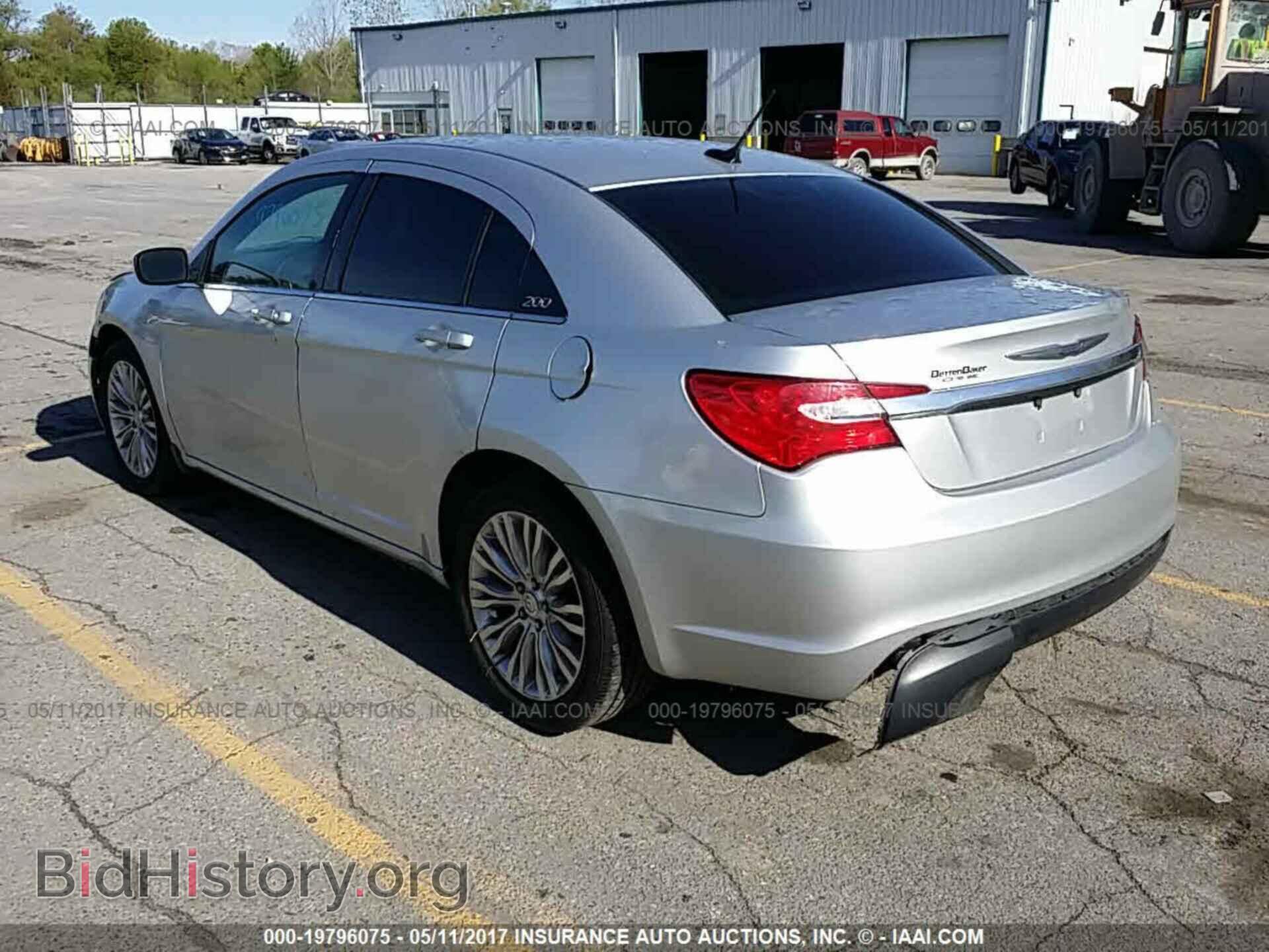 2012 Chrysler 200 - VIN: 1C3CCBAB5CN149371 - Фото 3