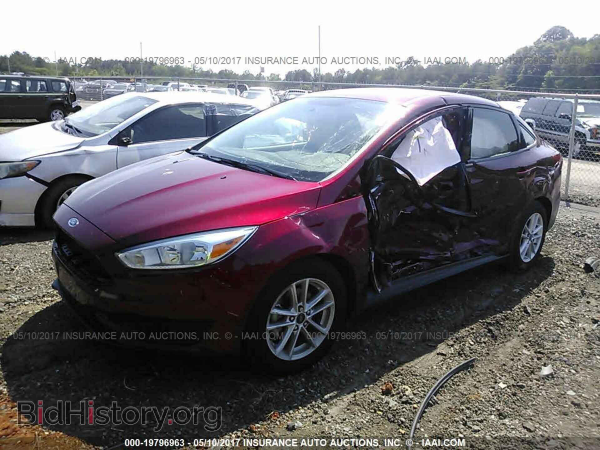 2017 Ford Focus - VIN: 1FADP3F20HL201744 - Photo 6