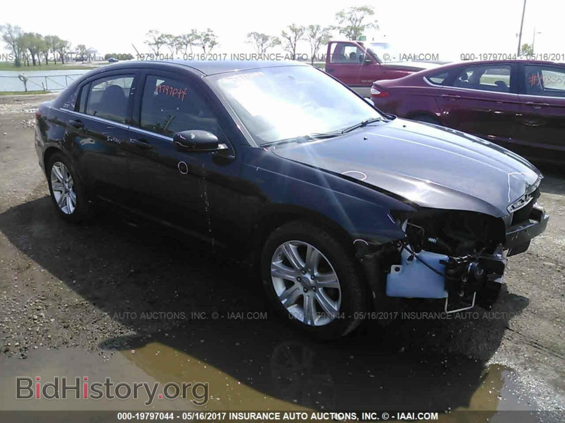 Фотография 1C3CCBBBXCN198080 - Chrysler 200 2012