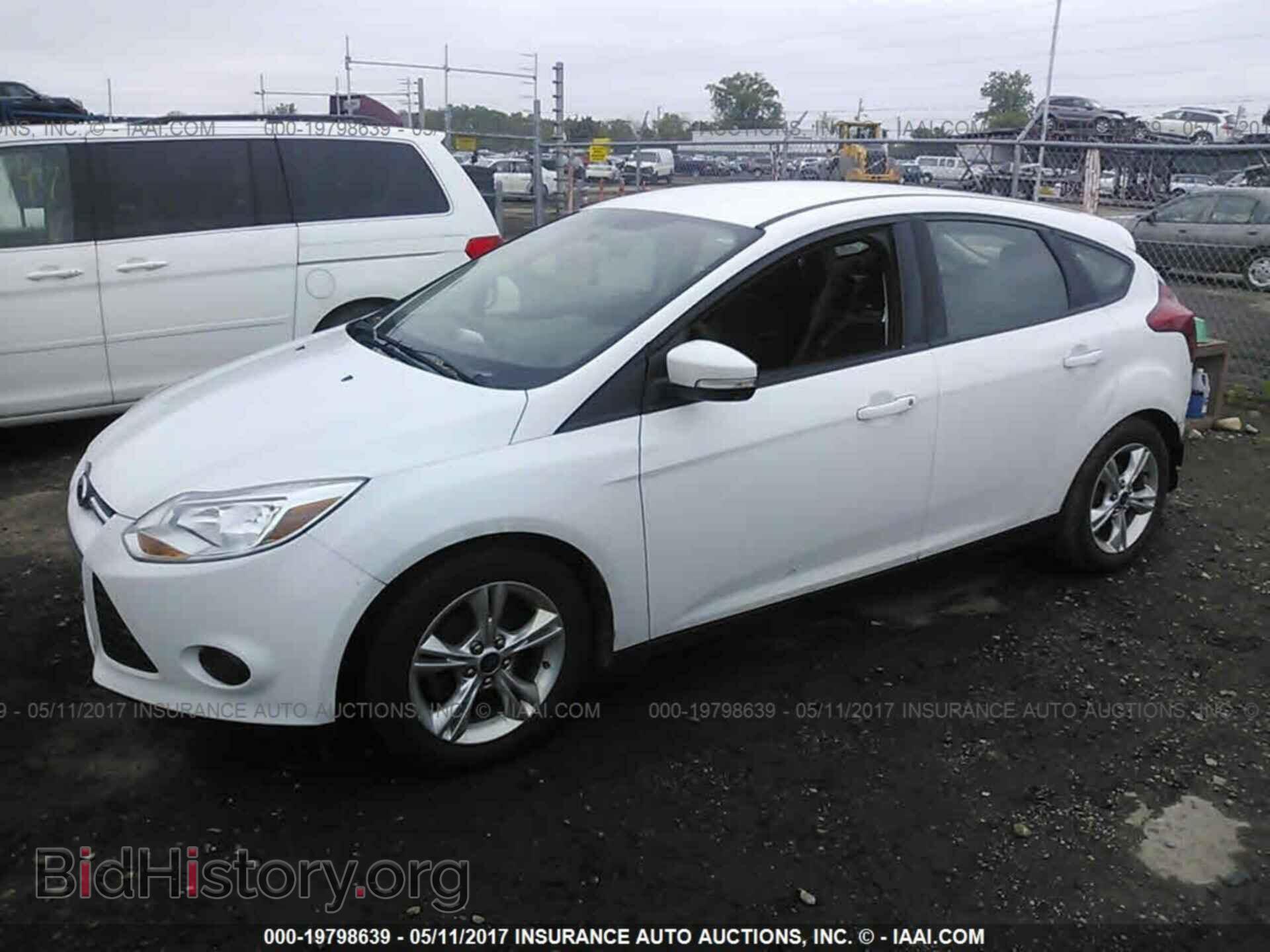 2014 Ford Focus - VIN: 1FADP3K24EL253041 - Фото 2