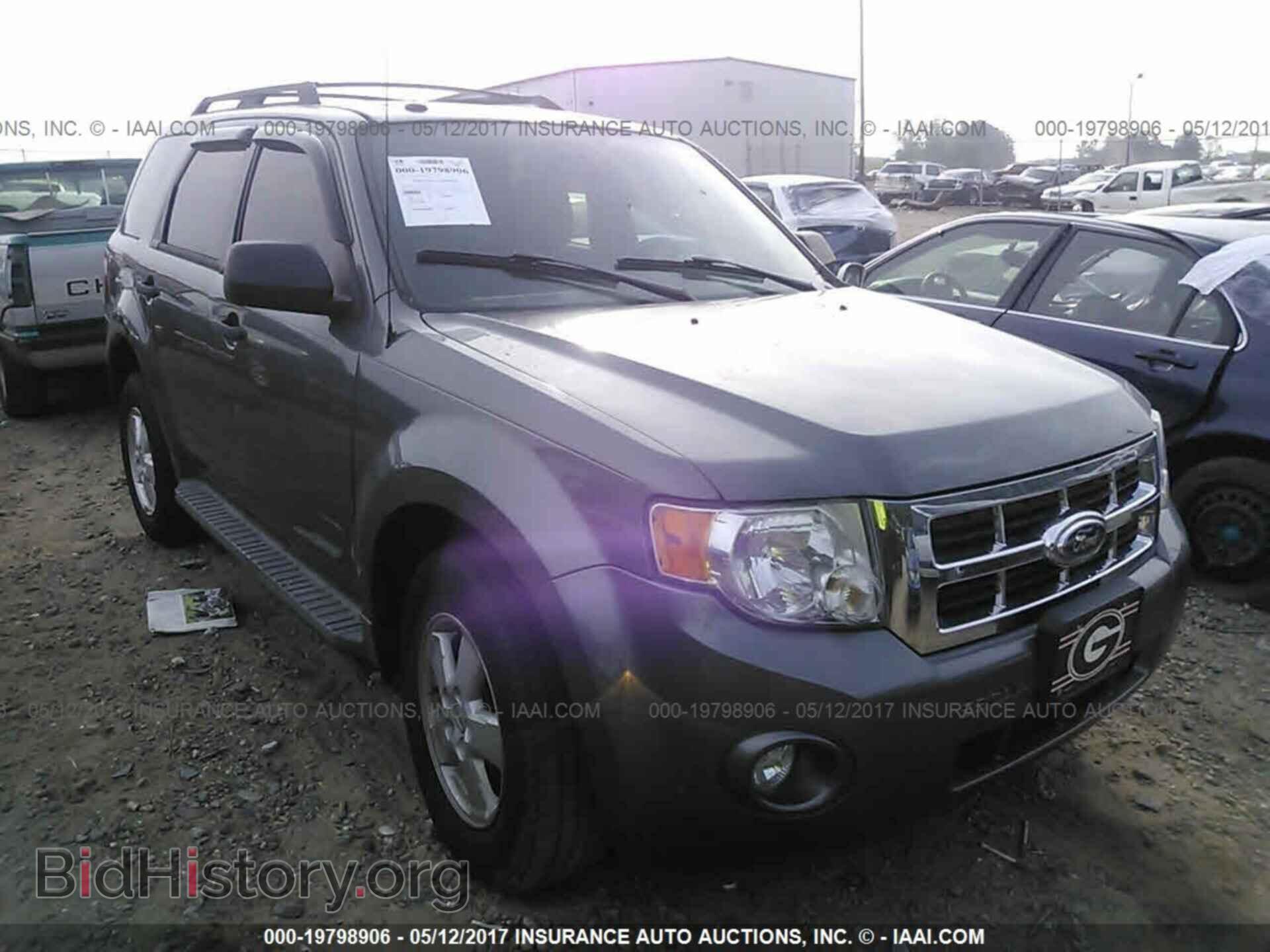 2011 Ford Escape - VIN: 1FMCU0DG1BKA25016 - Фото 6