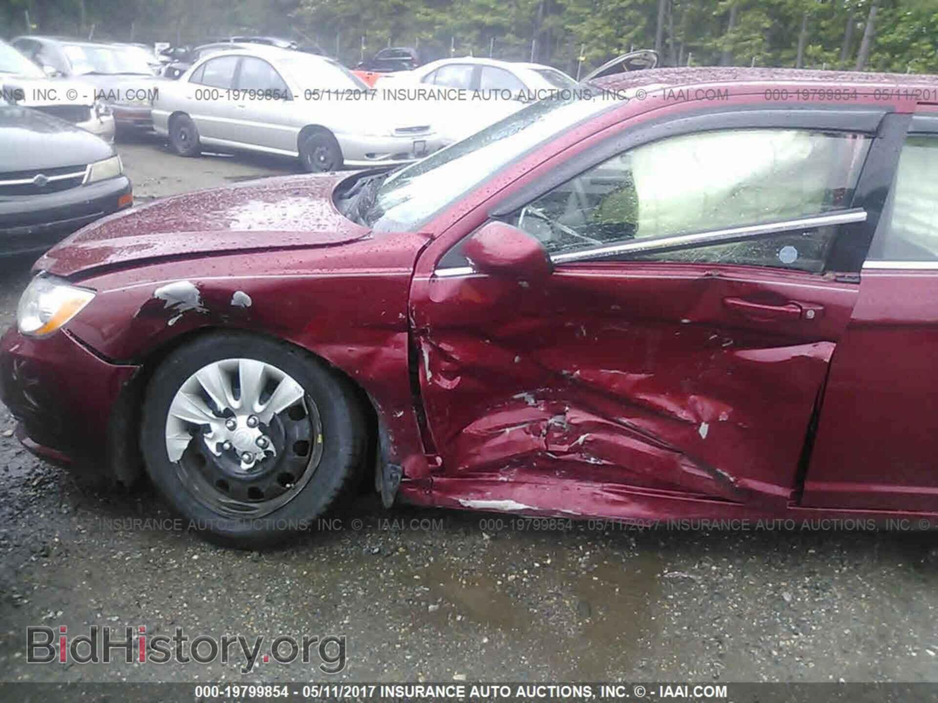 2011 Chrysler 200 - VIN: 1C3BC4FB6BN602069 - Photo 6