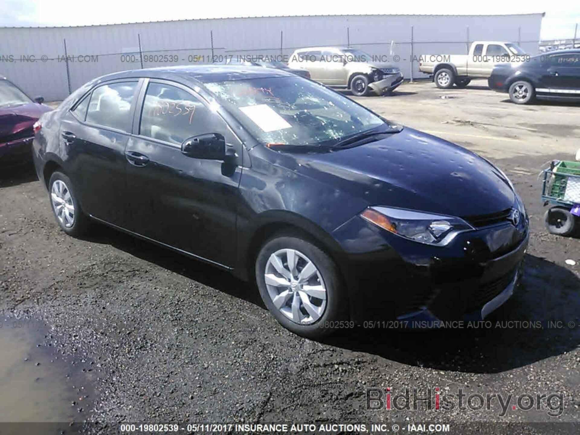 Photo 5YFBURHE4FP269084 - Toyota Corolla 2015