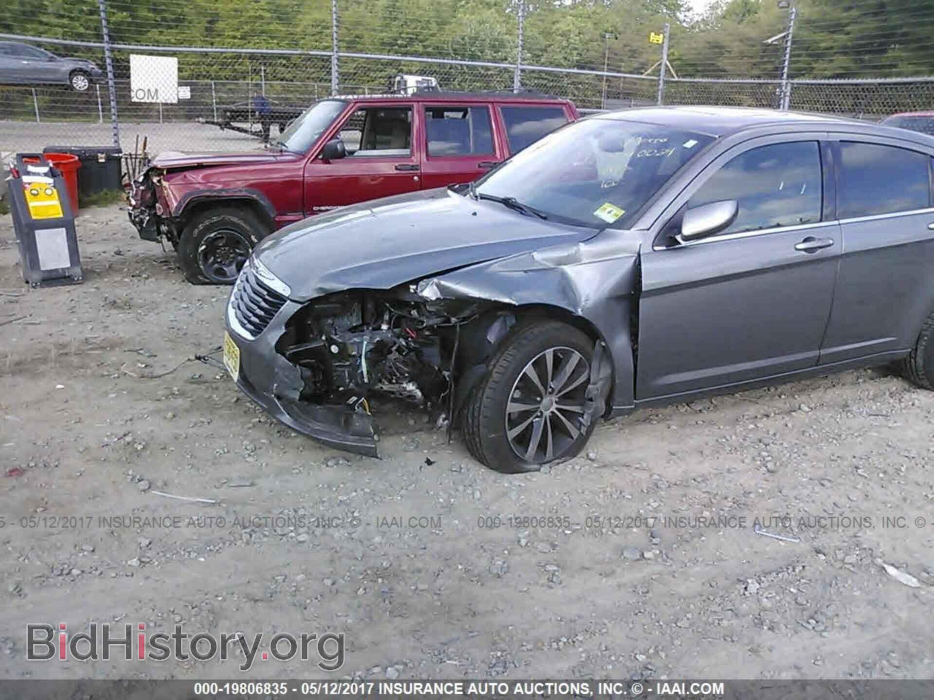2011 Chrysler 200 - VIN: 1C3BC8FG8BN577470 - Photo 6