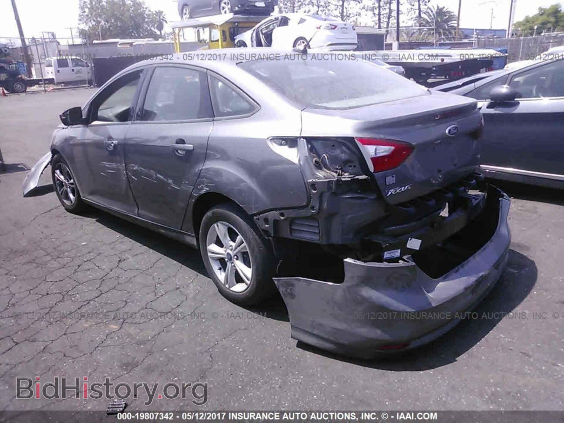 2013 Ford Focus - VIN: 1FADP3F24DL352953 - Фото 3