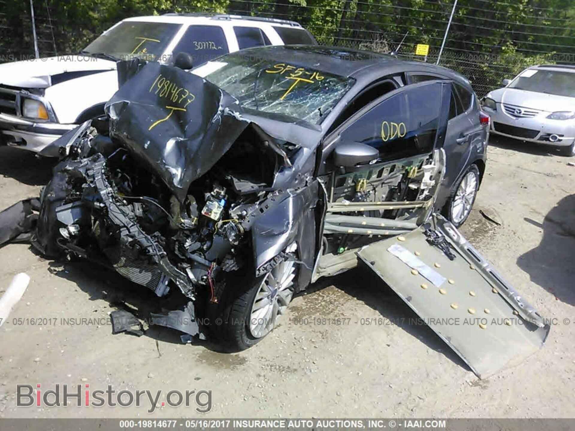 2012 Ford Focus - VIN: 1FAHP3M28CL454355 - Photo 2