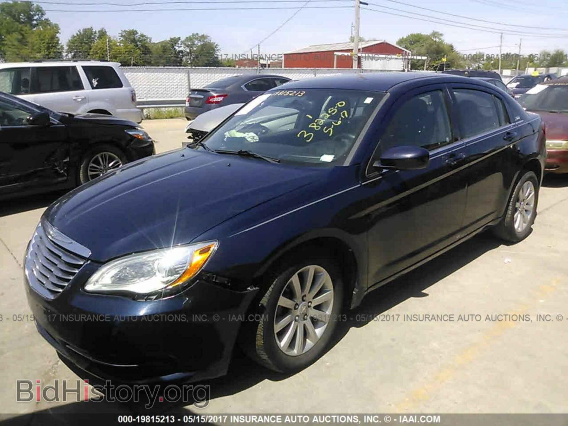 2013 Chrysler 200 - VIN: 1C3CCBBB6DN633517 - Фото 2