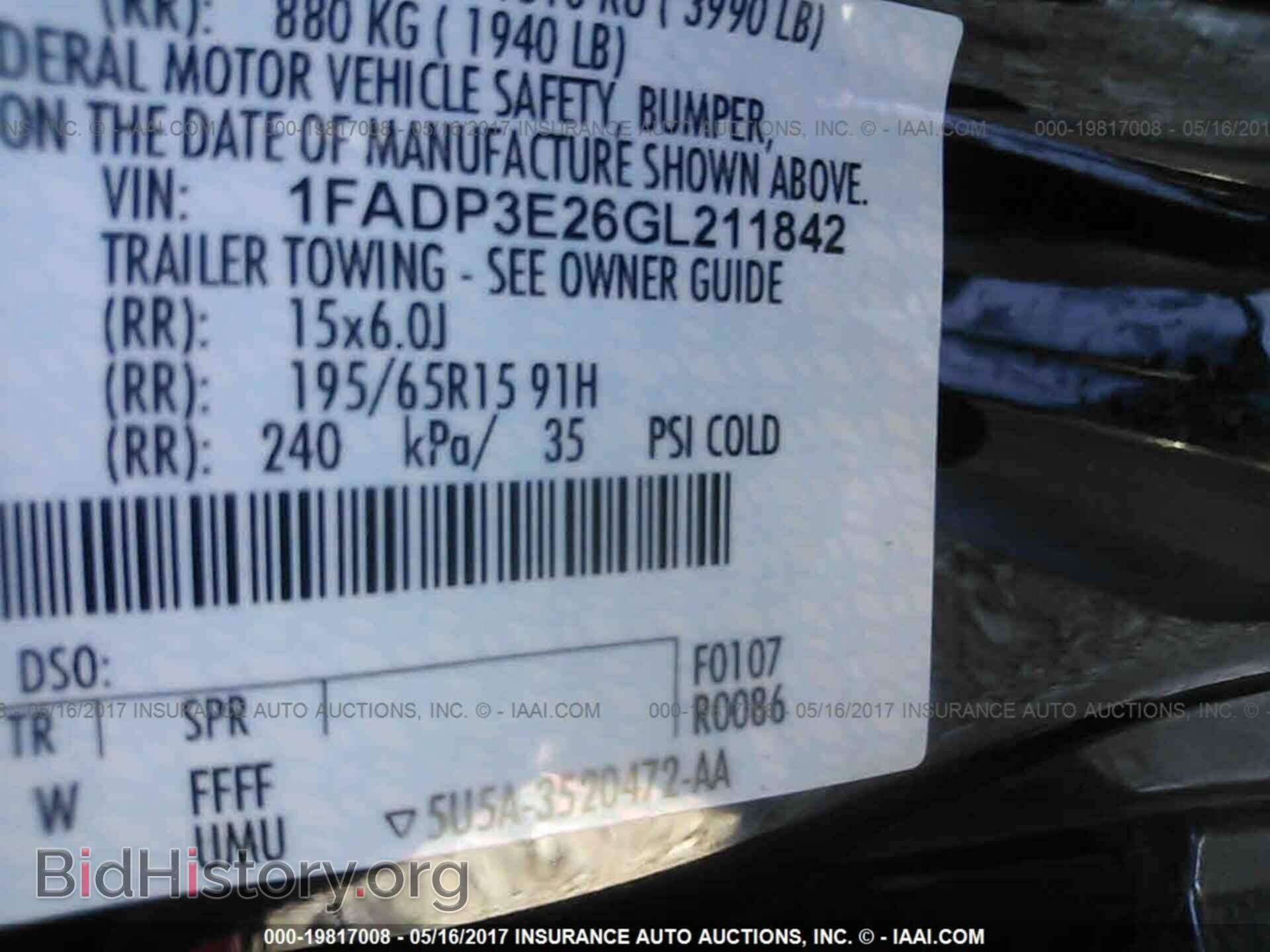 2016 Ford Focus - VIN: 1FADP3E26GL211842 - Photo 9