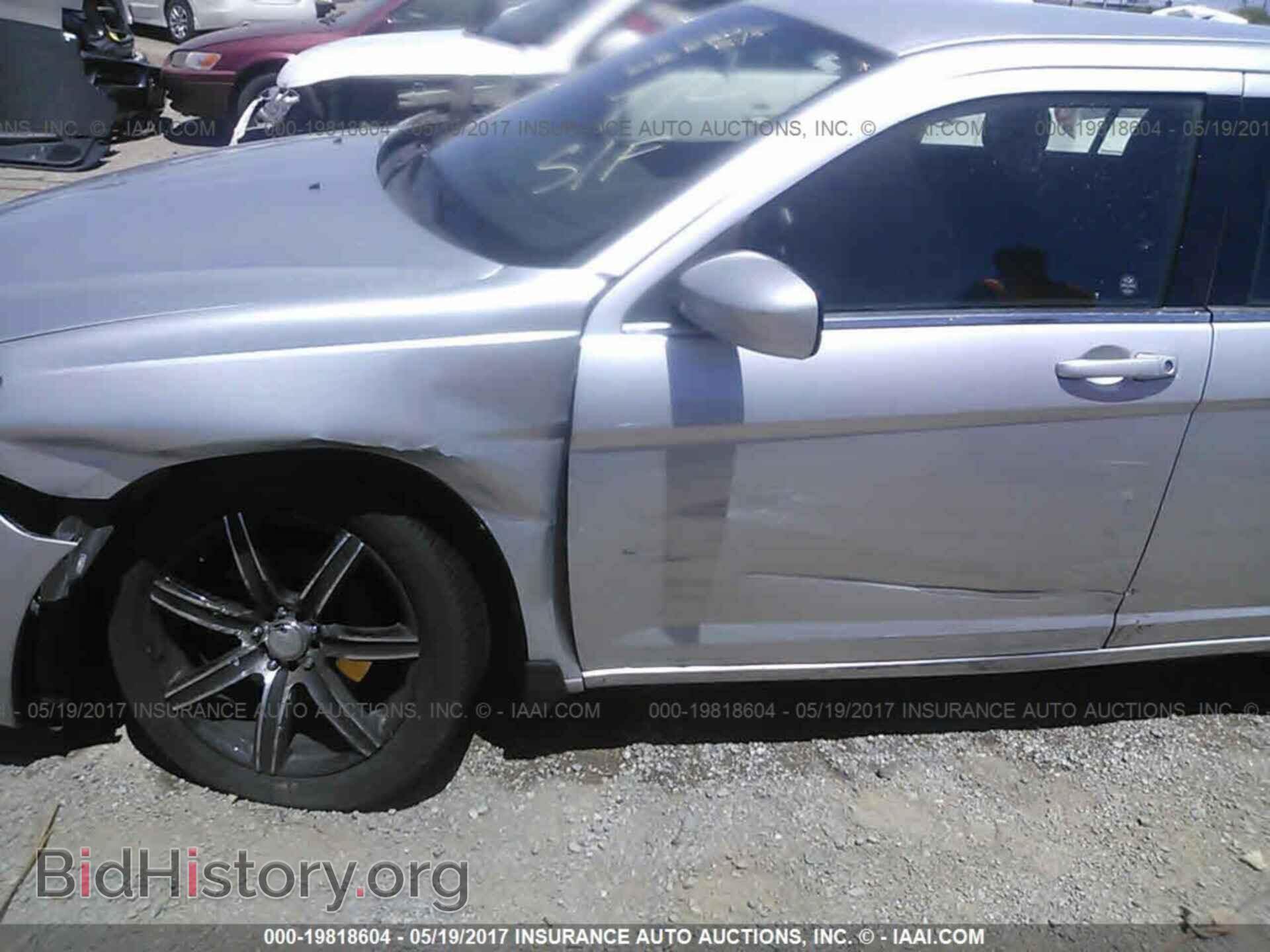 2011 Chrysler 200 - VIN: 1C3BC4FBXBN521396 - Photo 6