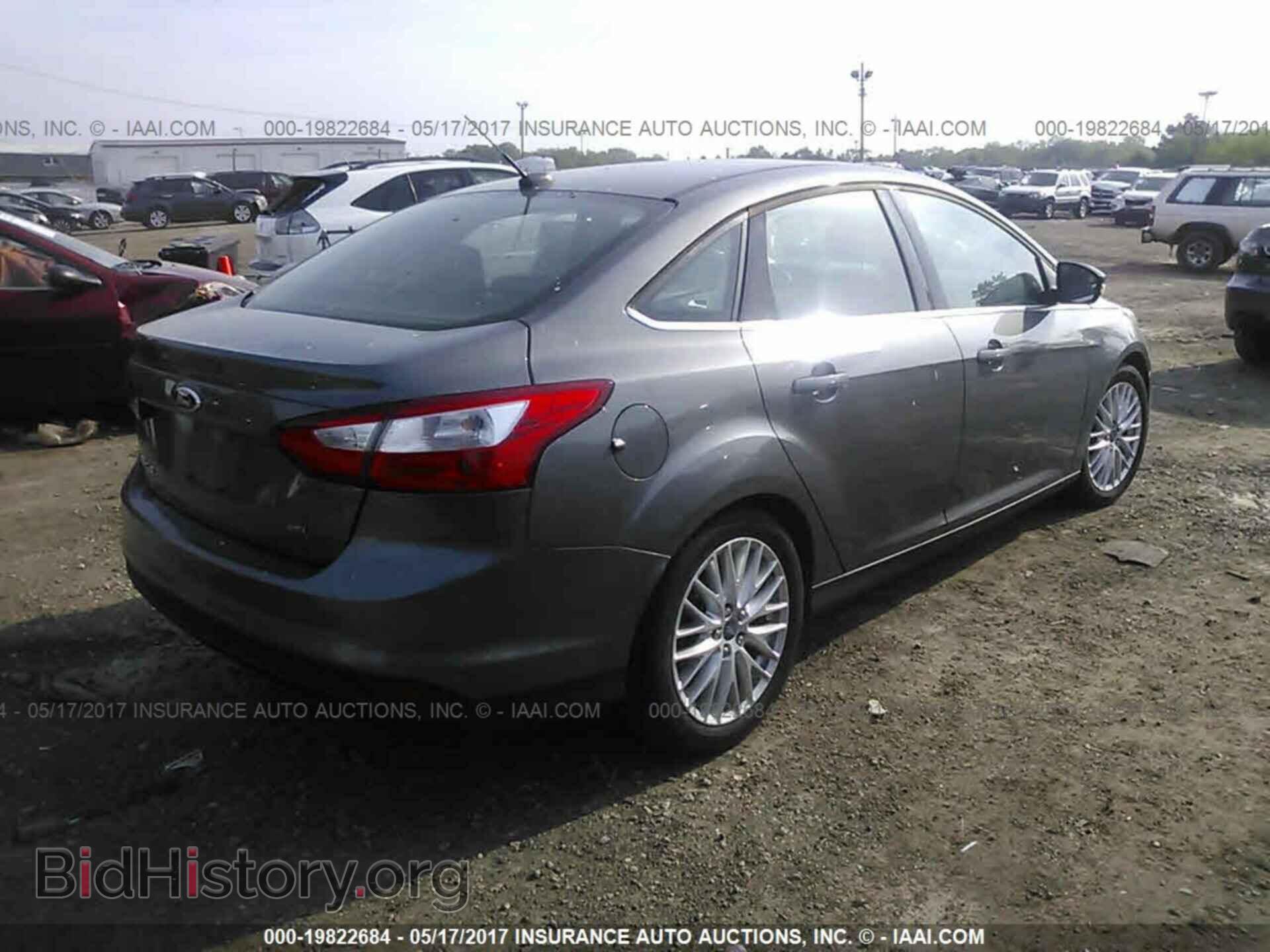 2012 Ford Focus - VIN: 1FAHP3H28CL205290 - Фото 4