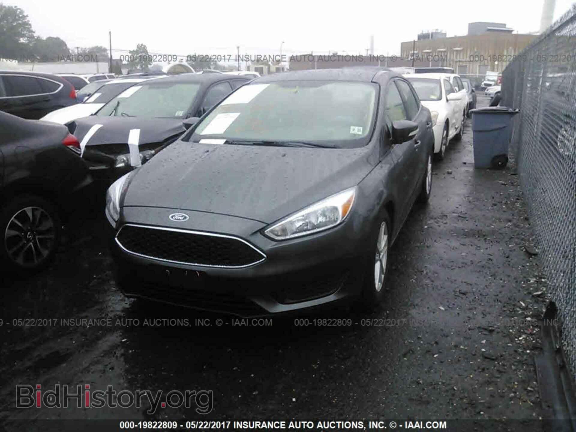2016 Ford Focus - VIN: 1FADP3F23GL279028 - Фото 2