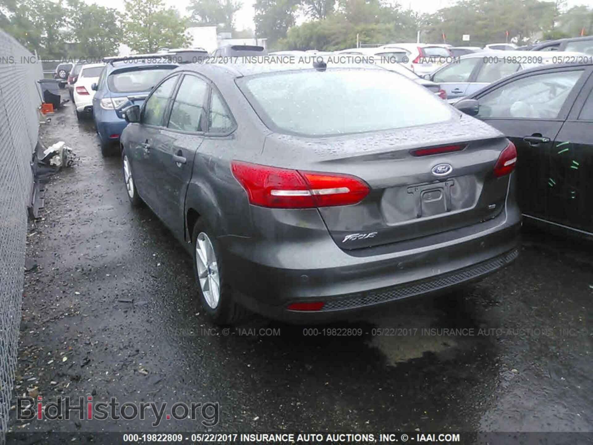 2016 Ford Focus - VIN: 1FADP3F23GL279028 - Фото 3