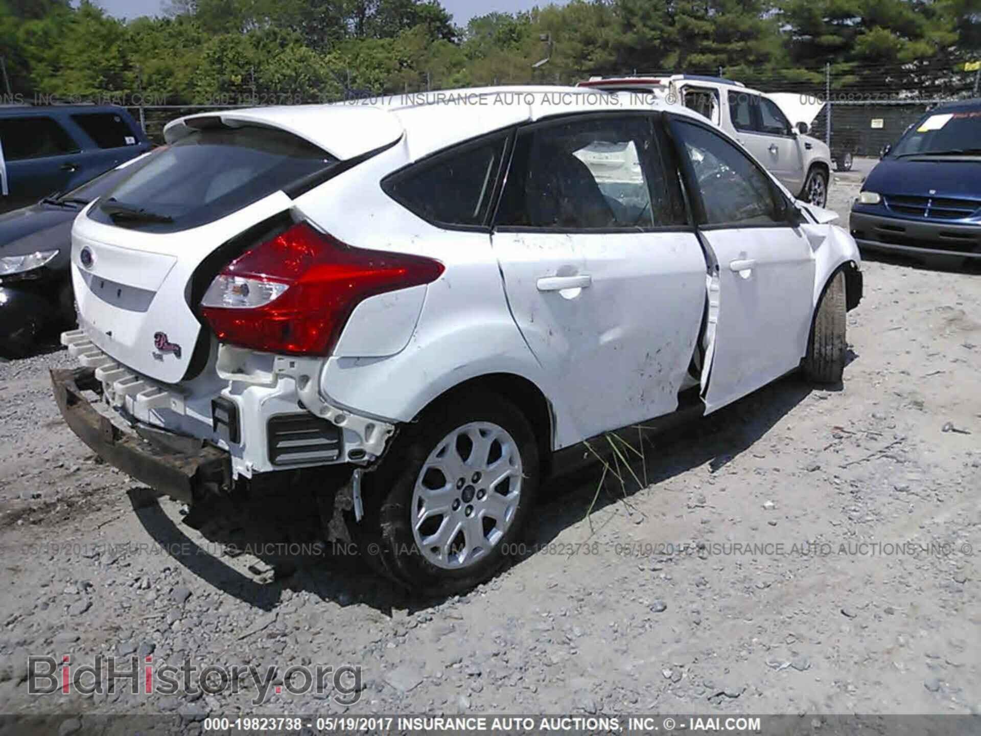 2012 Ford Focus - VIN: 1FAHP3K25CL410977 - Photo 4