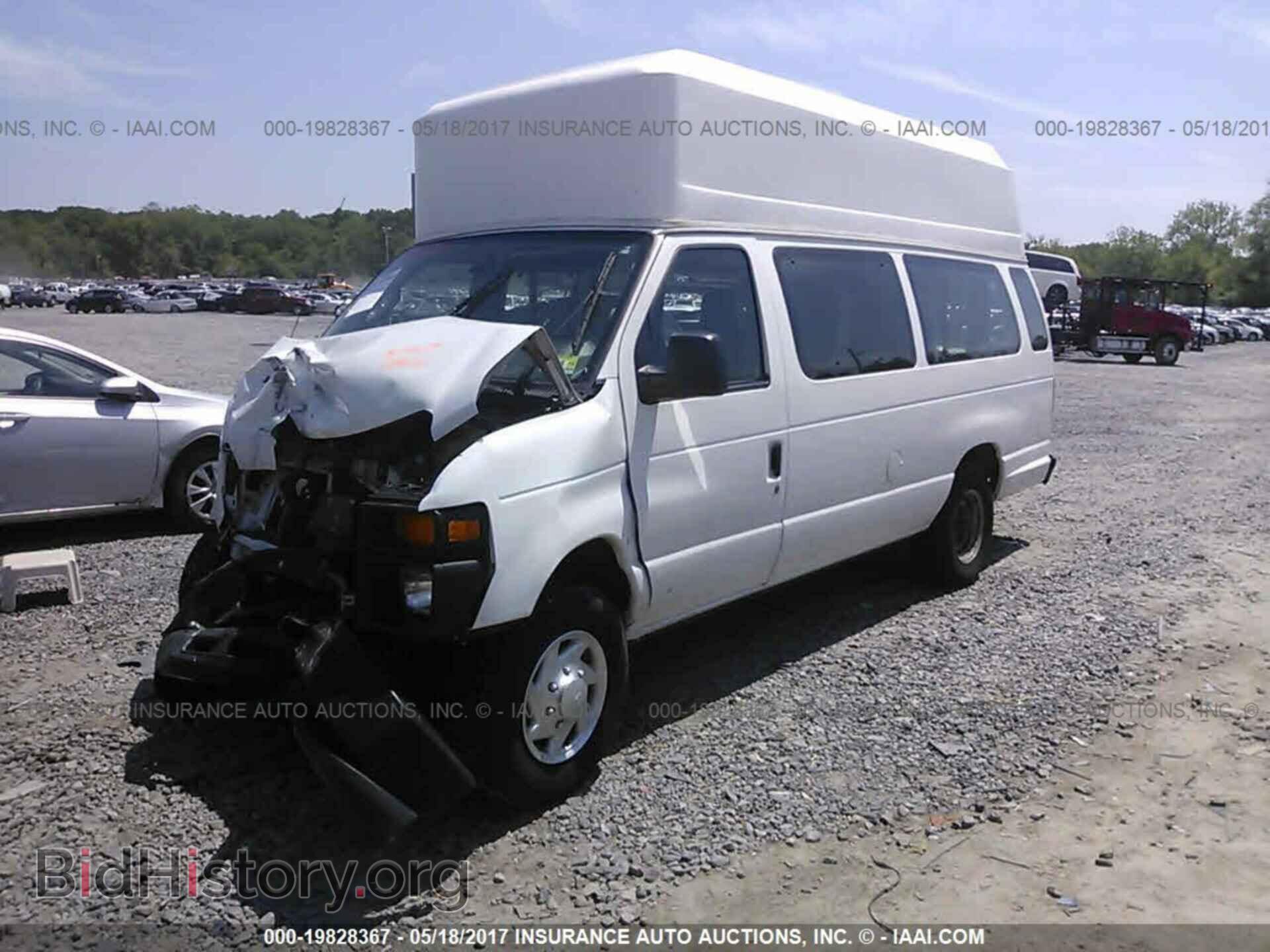 2011 Ford Econoline - VIN: 1FTNS2EW5BDA67360 - Фото 2