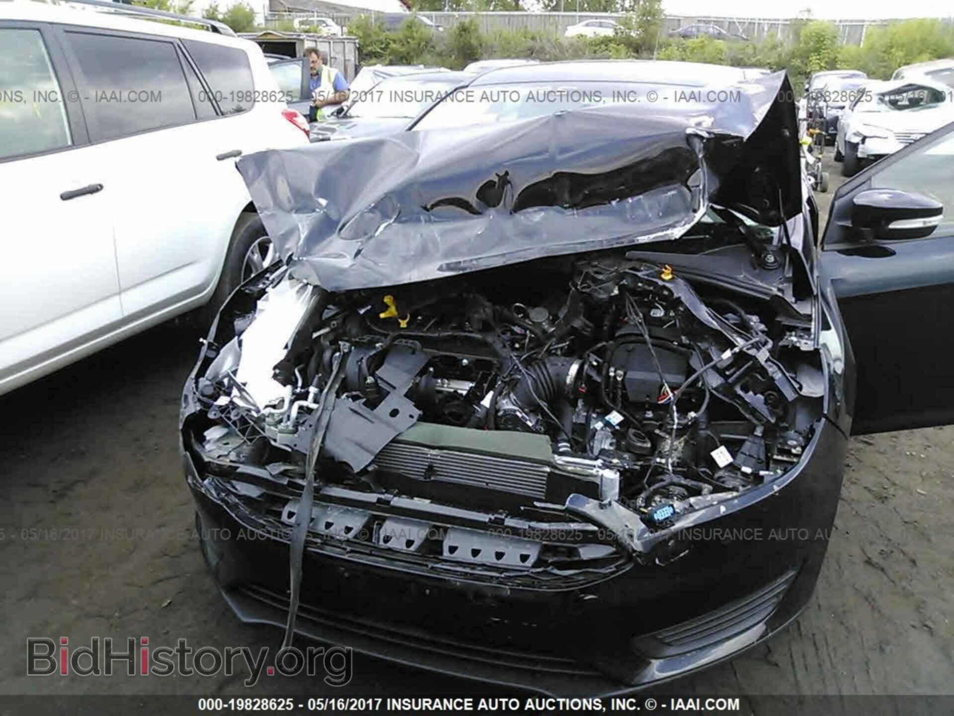 2016 Ford Focus - VIN: 1FADP3K25GL379864 - Photo 6