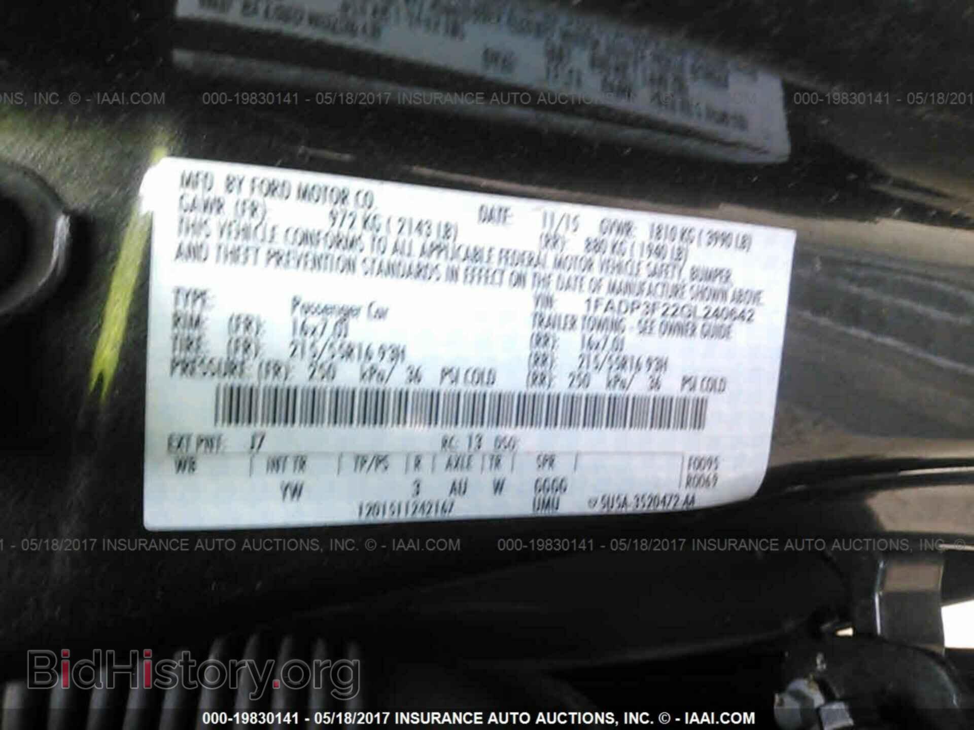 2016 Ford Focus - VIN: 1FADP3F22GL240642 - Photo 9