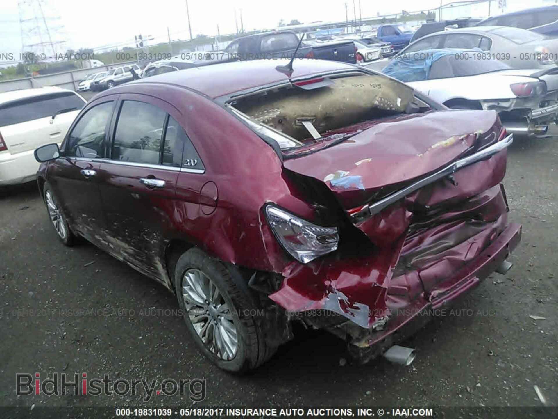 2013 Chrysler 200 - VIN: 1C3CCBCG9DN654467 - Photo 3
