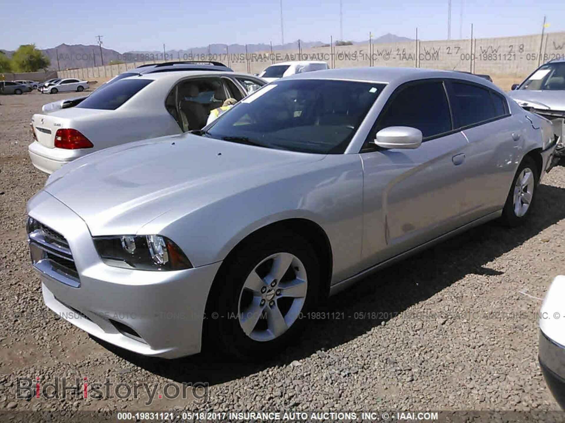 2012 Dodge Charger - VIN: 2C3CDXBG2CH185404 - Фото 2